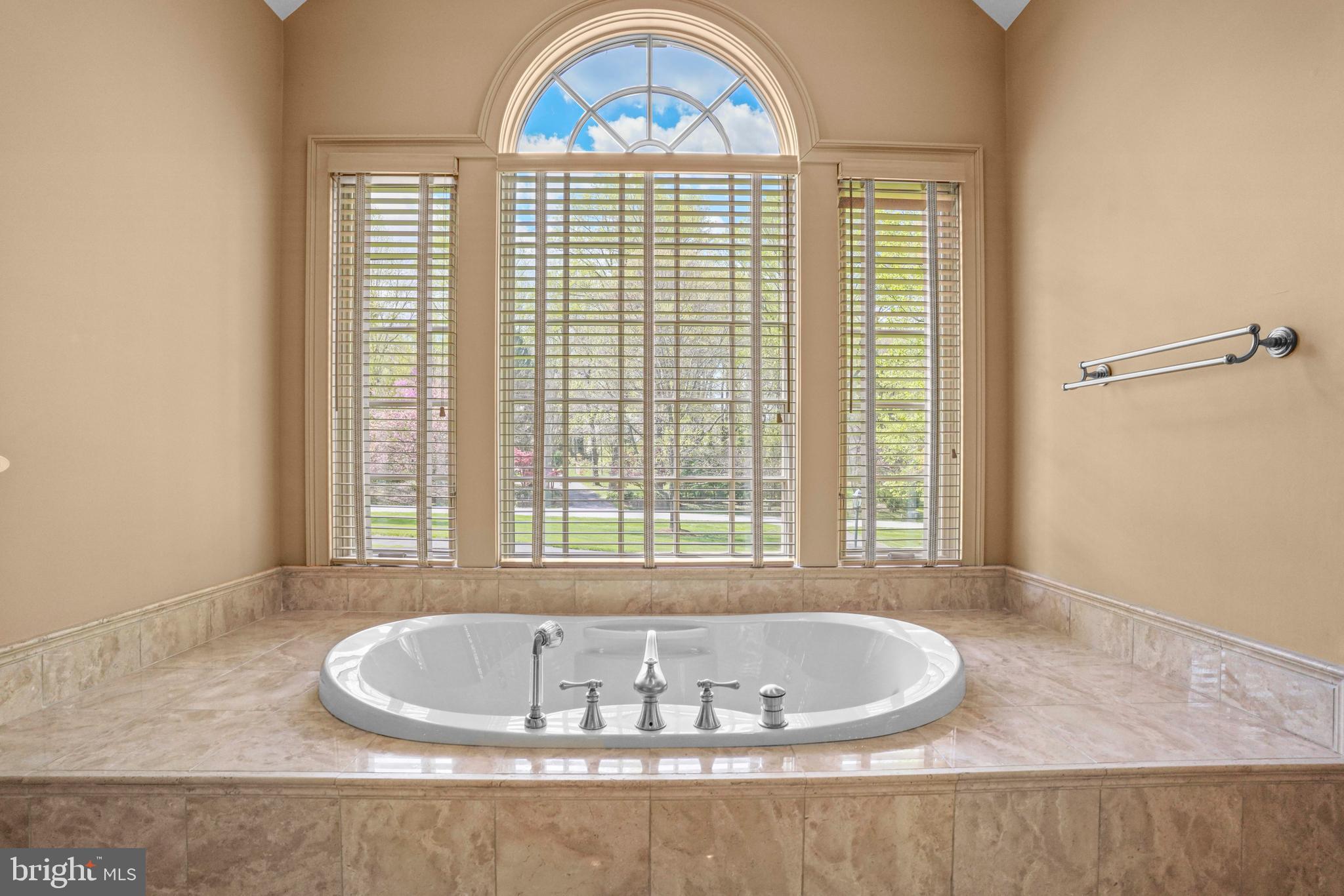 LYONS CREEK OVERLOOK - Residential