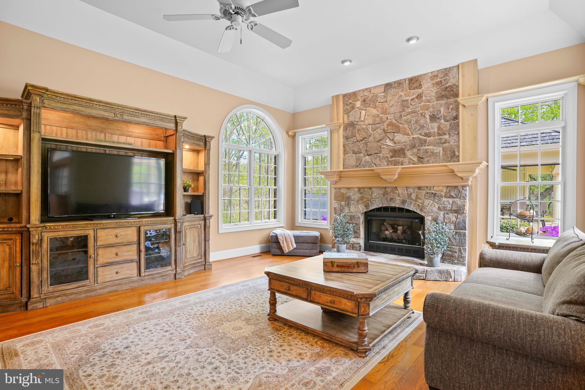 LYONS CREEK OVERLOOK - Residential