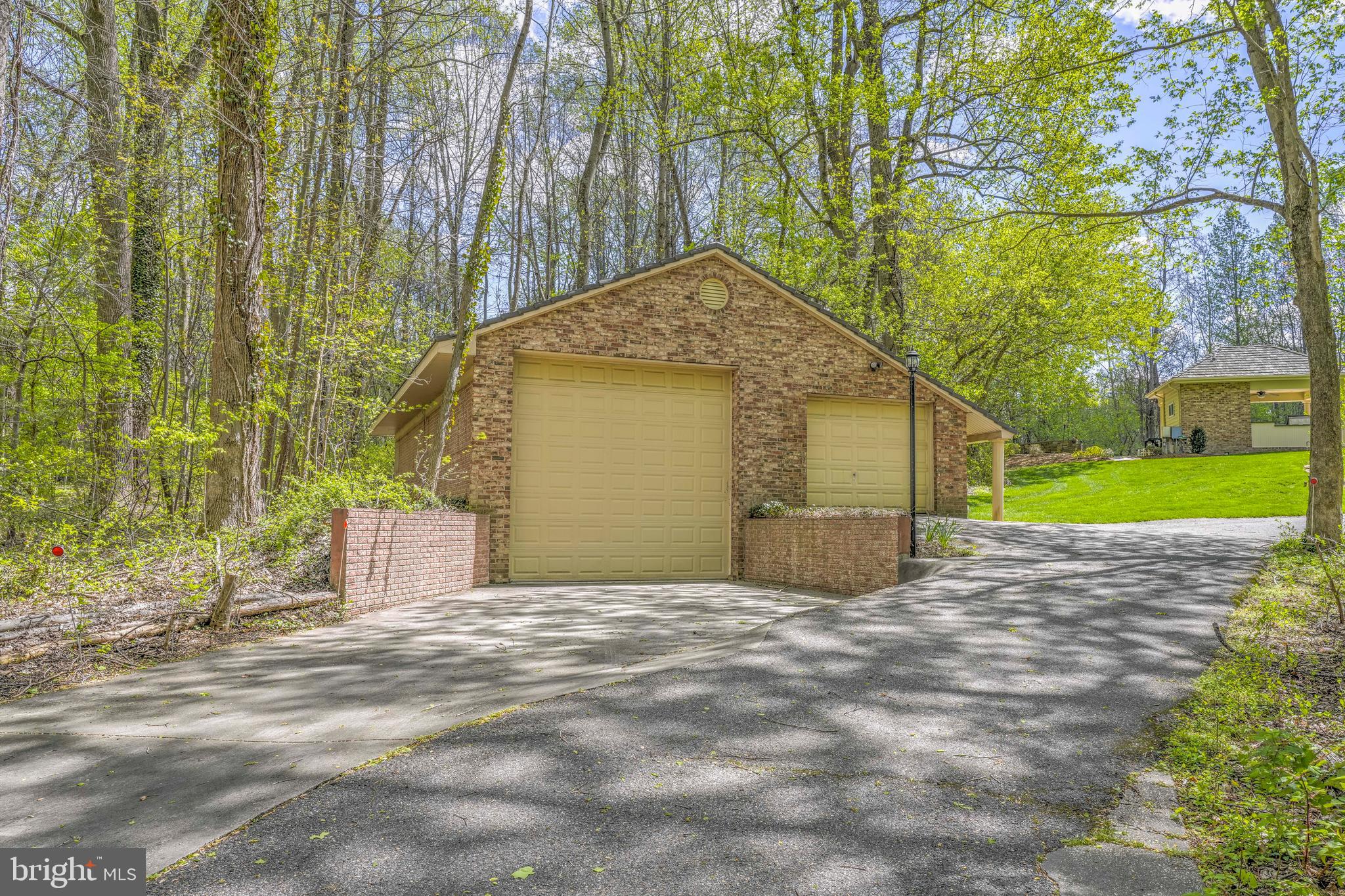LYONS CREEK OVERLOOK - Residential