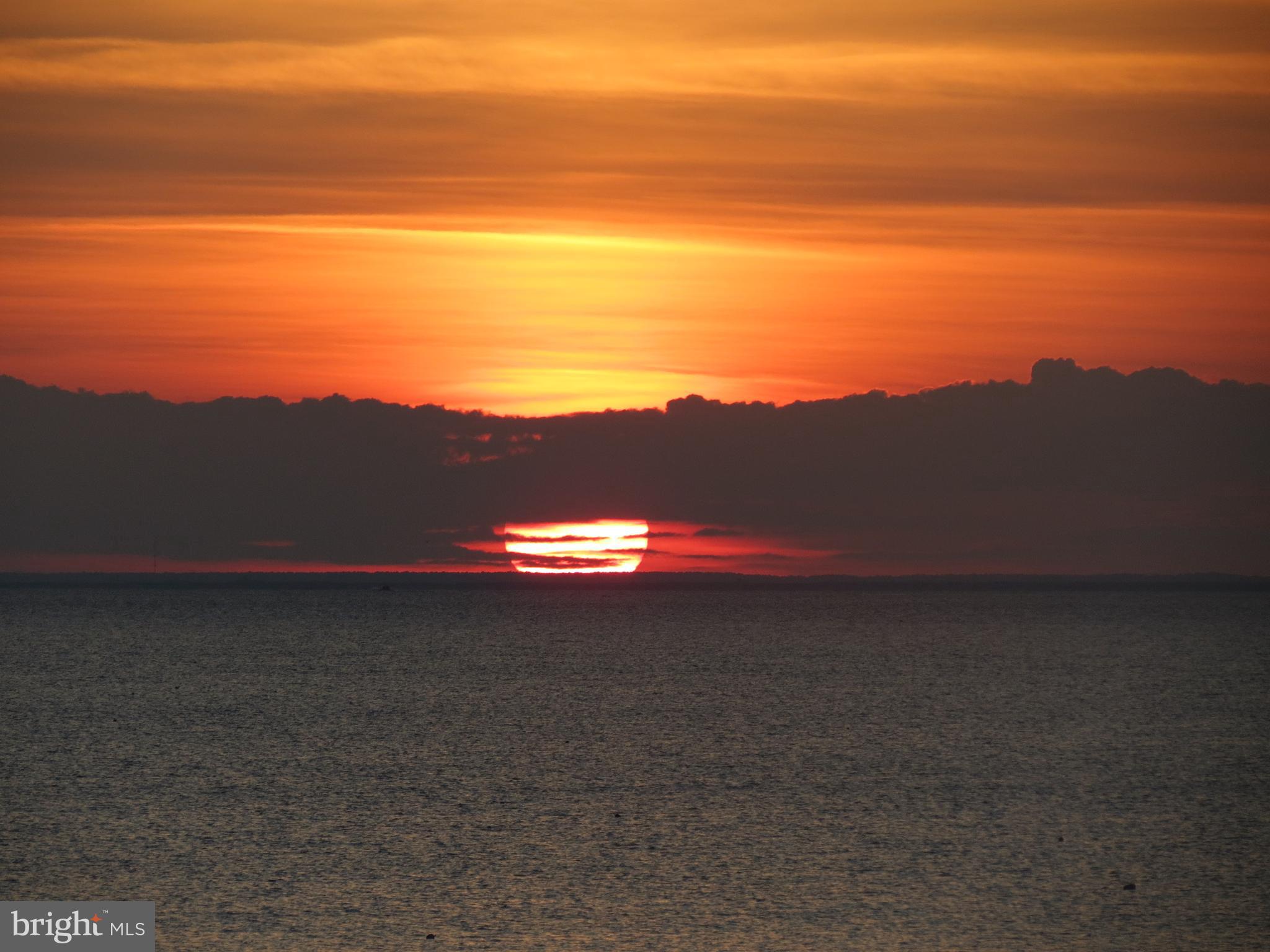 LYONS CREEK OVERLOOK - Residential