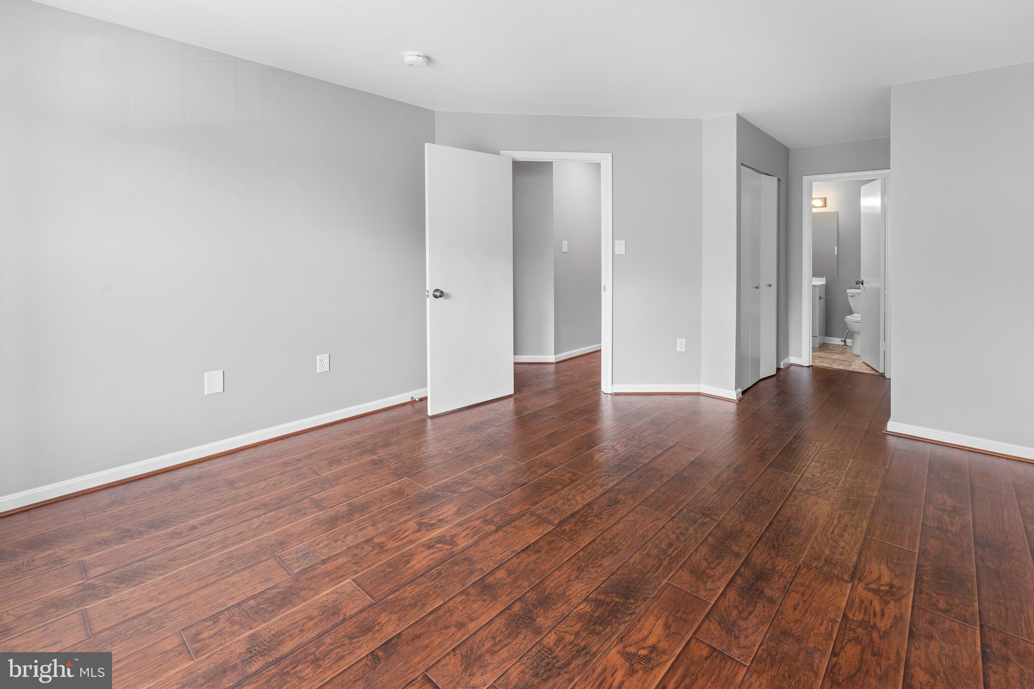 LAUREL LAKES - Residential