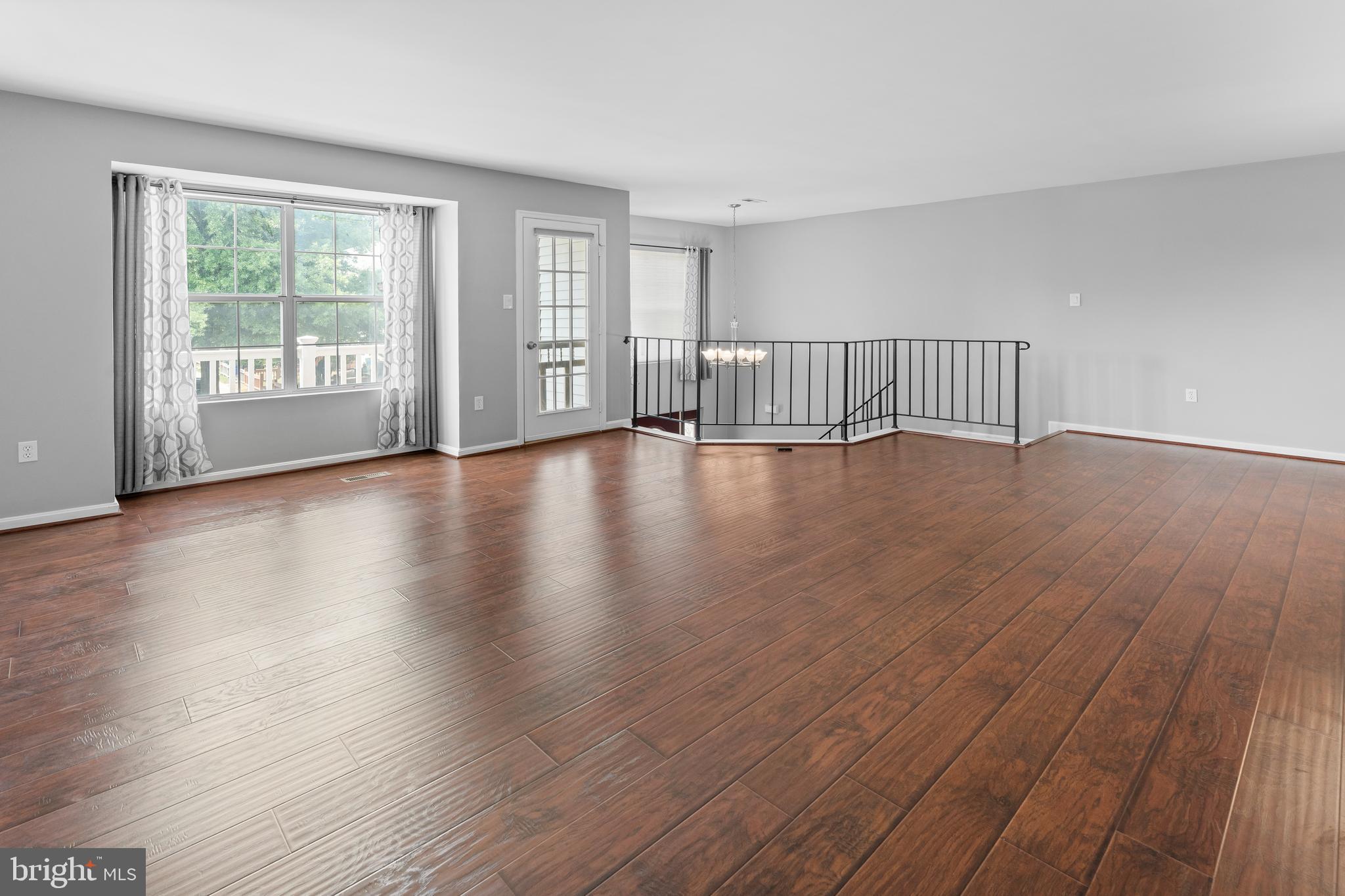 LAUREL LAKES - Residential