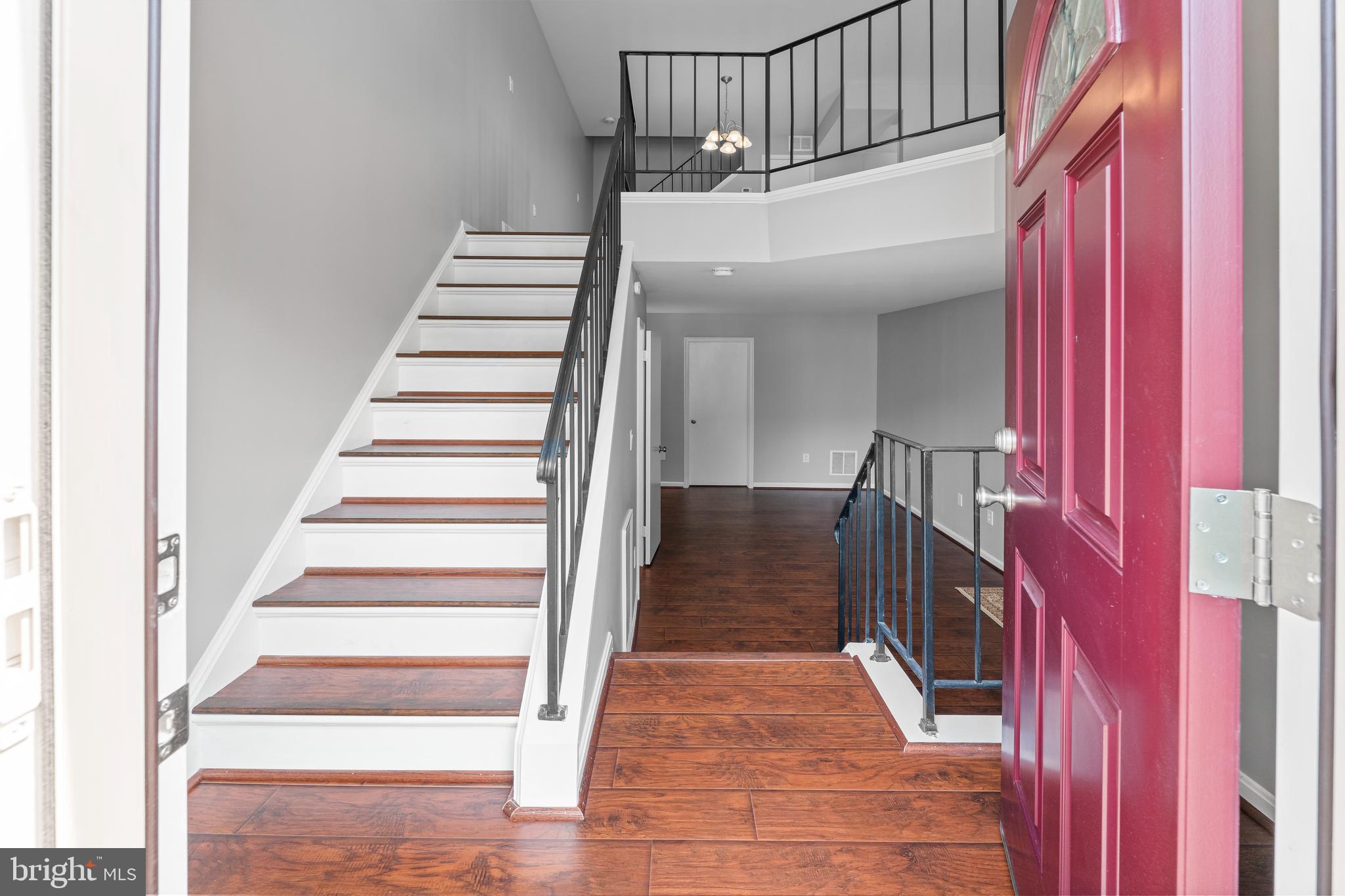 LAUREL LAKES - Residential