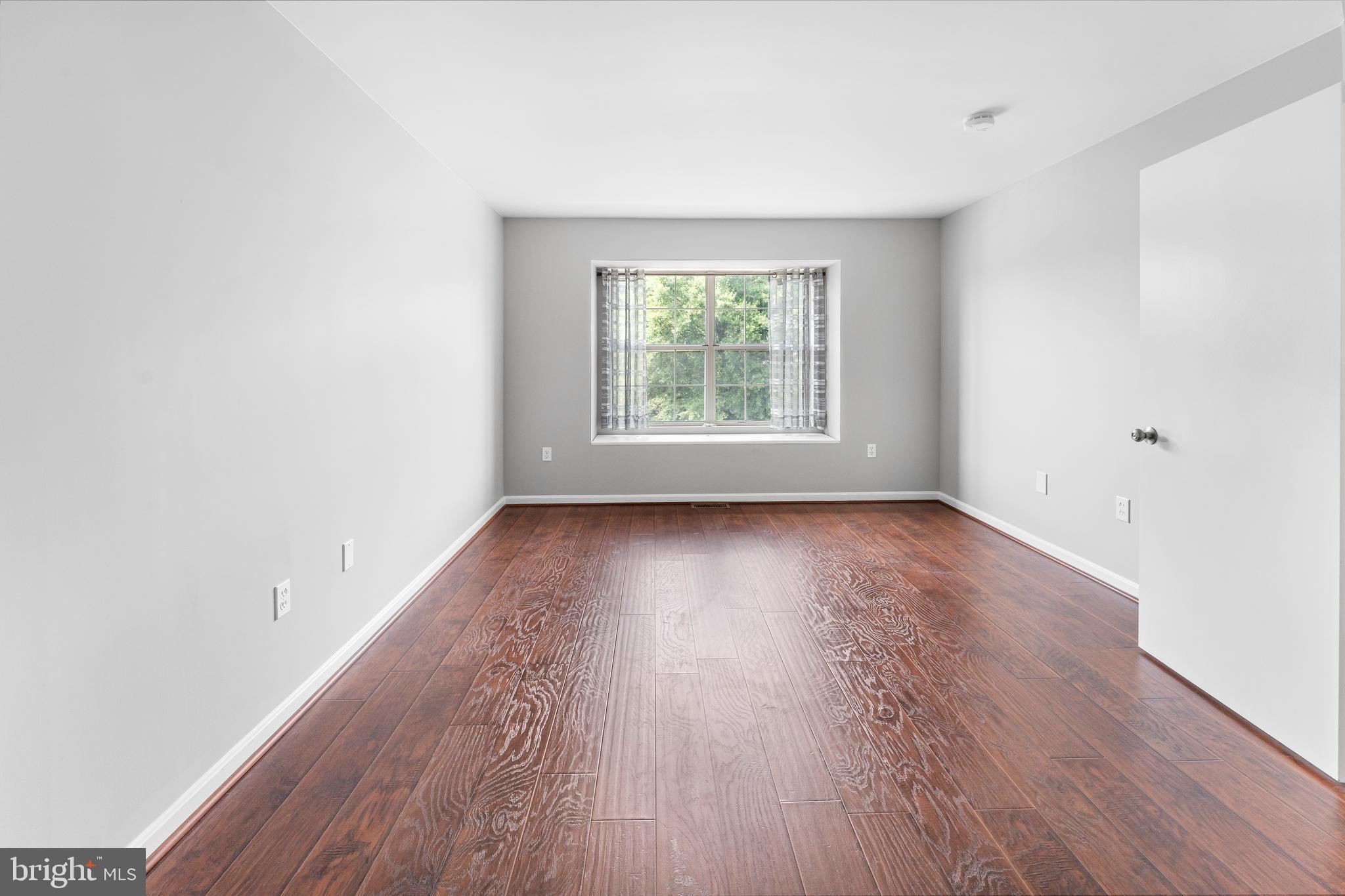 LAUREL LAKES - Residential