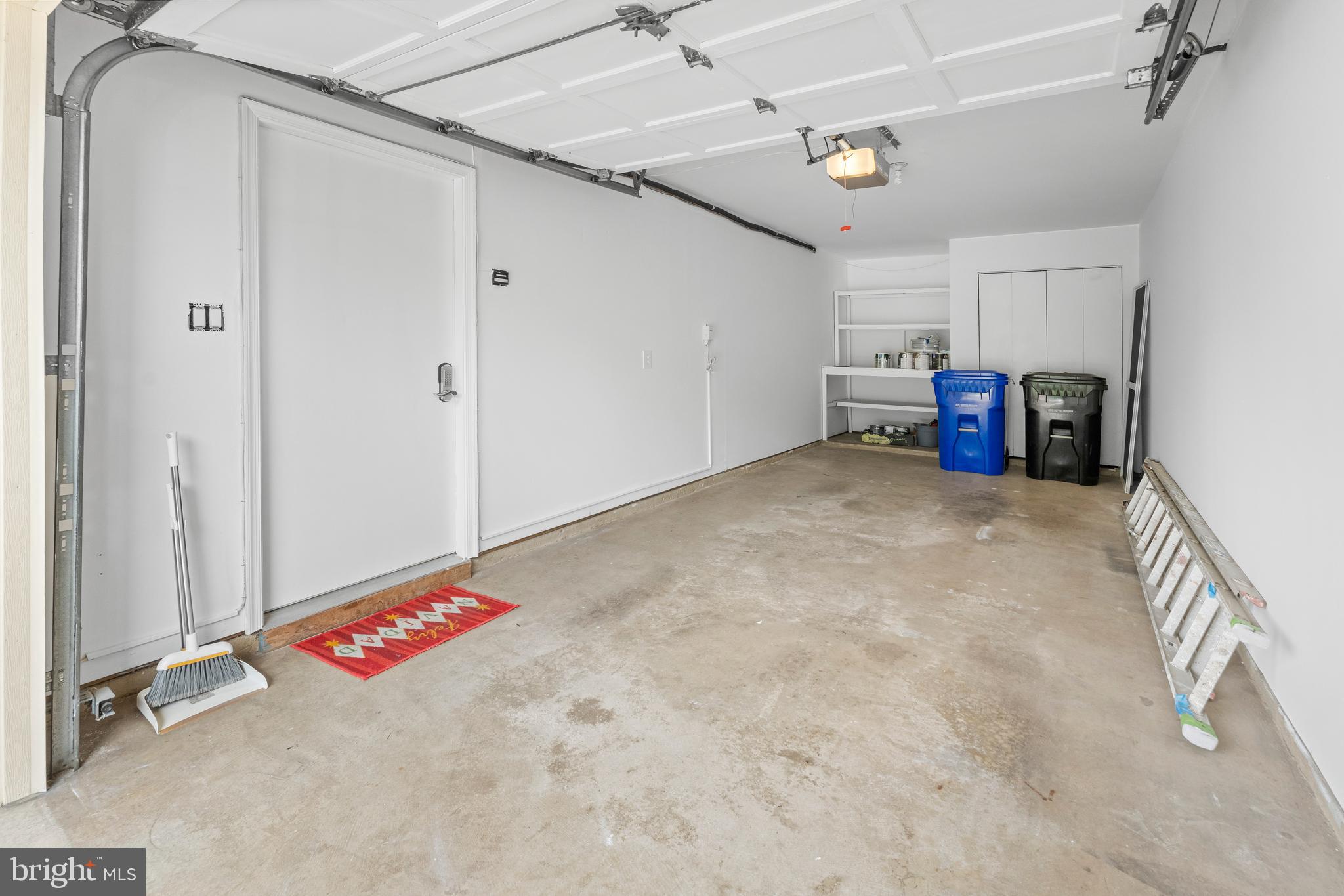 LAUREL LAKES - Residential