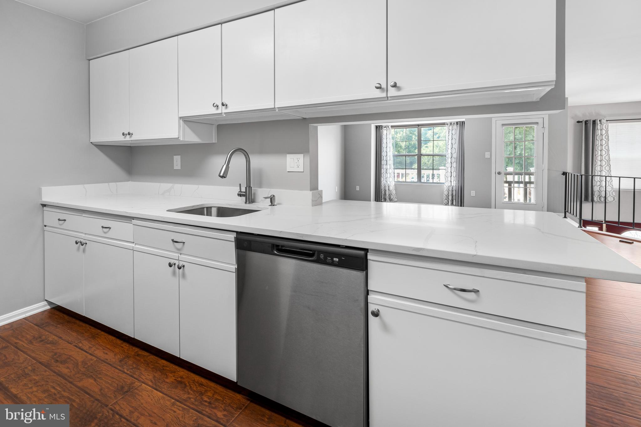 LAUREL LAKES - Residential