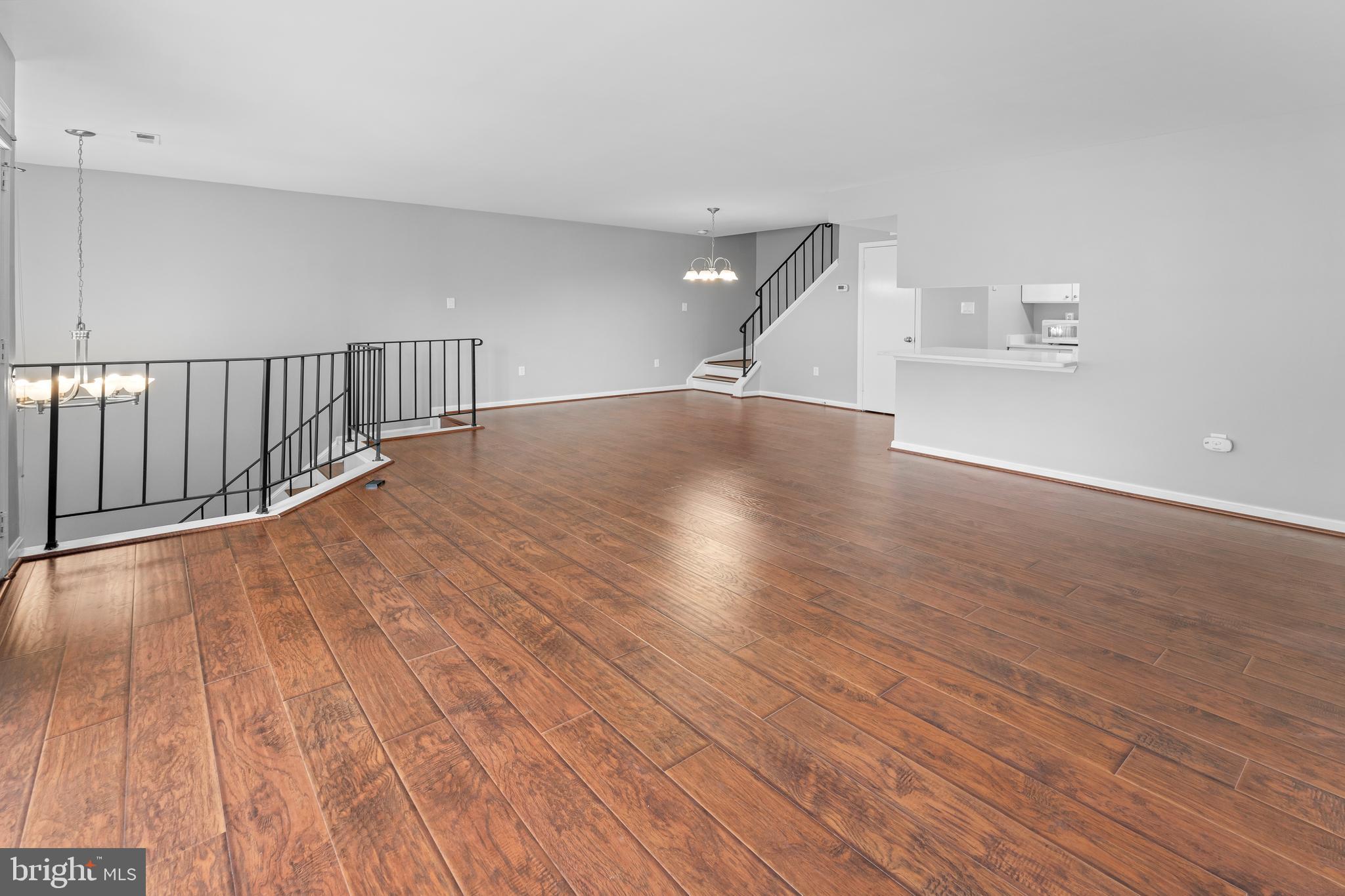 LAUREL LAKES - Residential