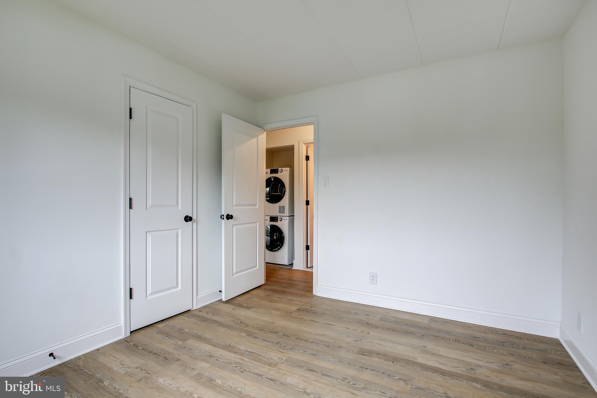 EDSALL TERRACE - Residential