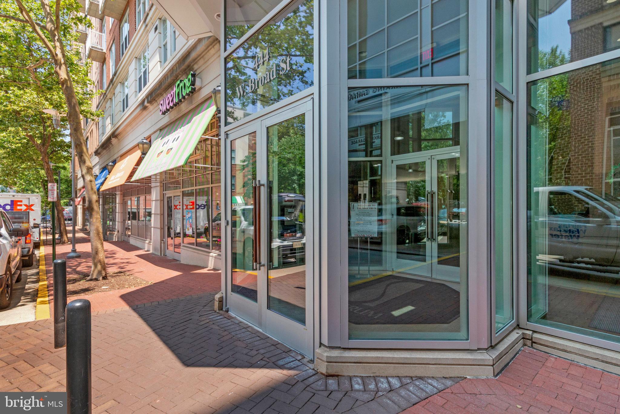 SPECTRUM CONDO - Residential Lease