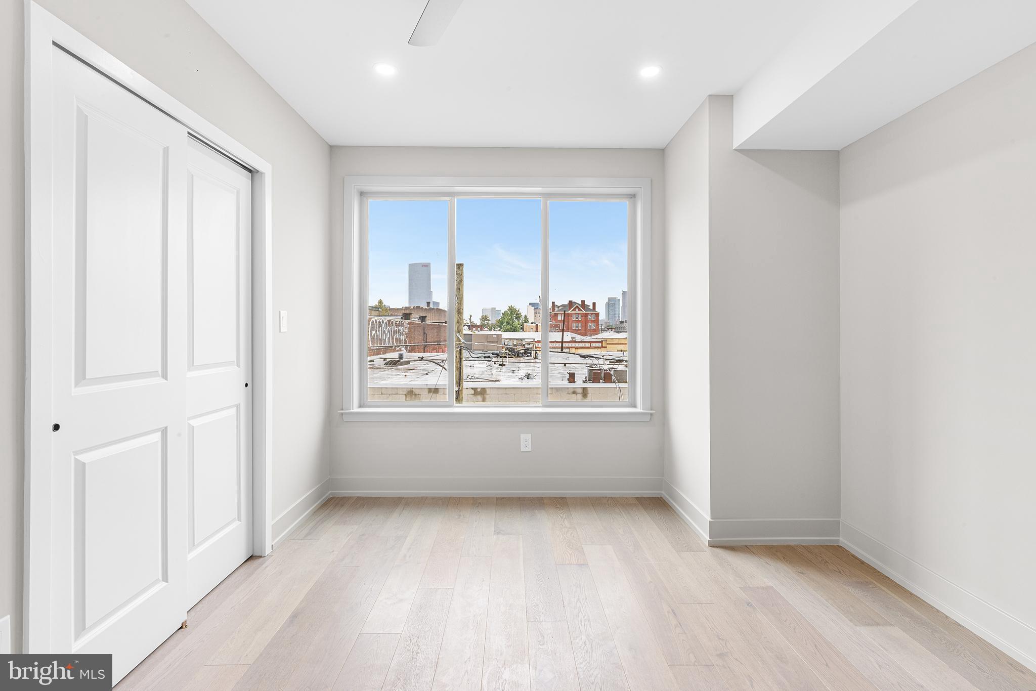 POINT BREEZE - Residential