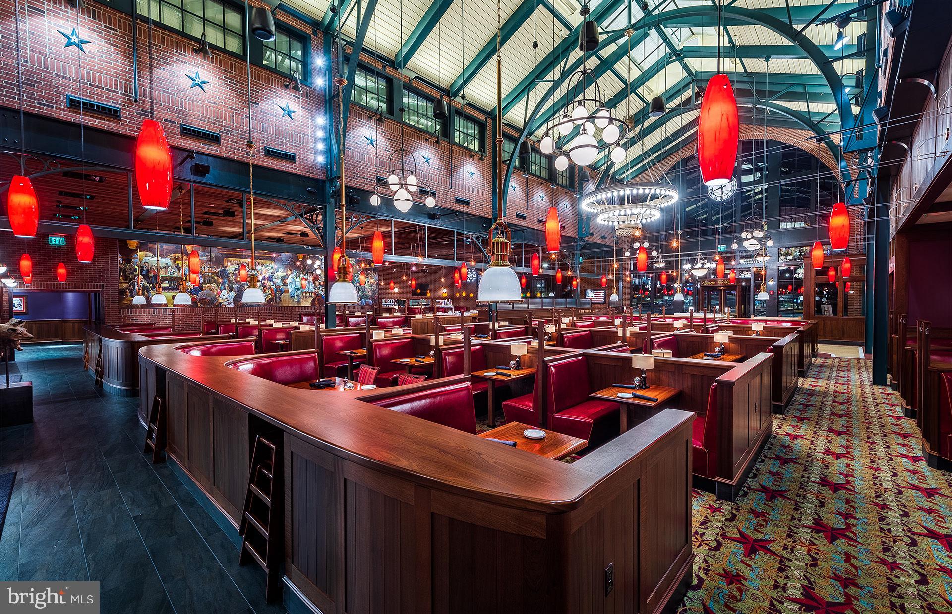 THE FLATS AT TYSONS - Residential