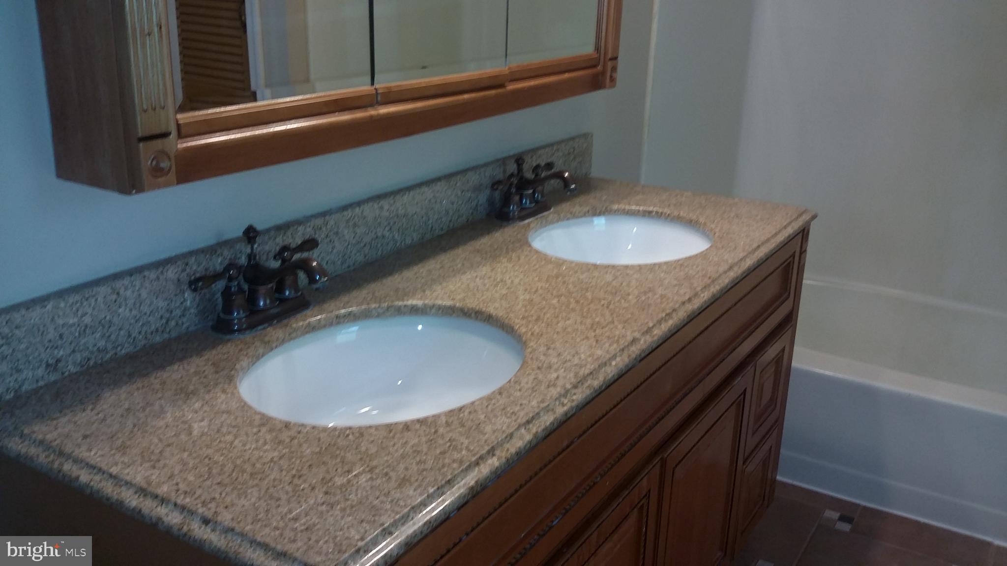 CHARLESTOWN MANOR - Residential