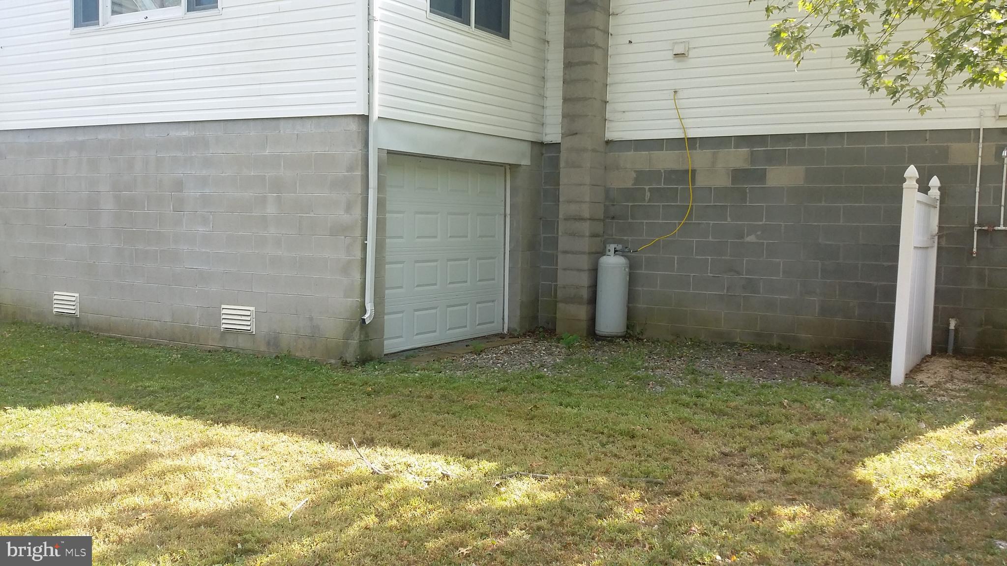 CHARLESTOWN MANOR - Residential