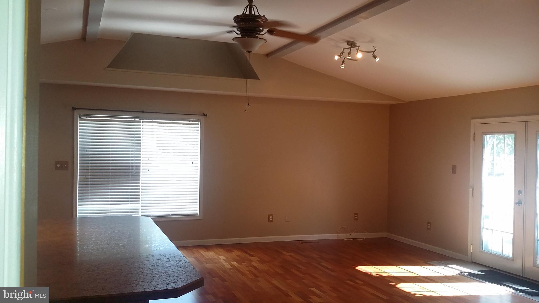 CHARLESTOWN MANOR - Residential