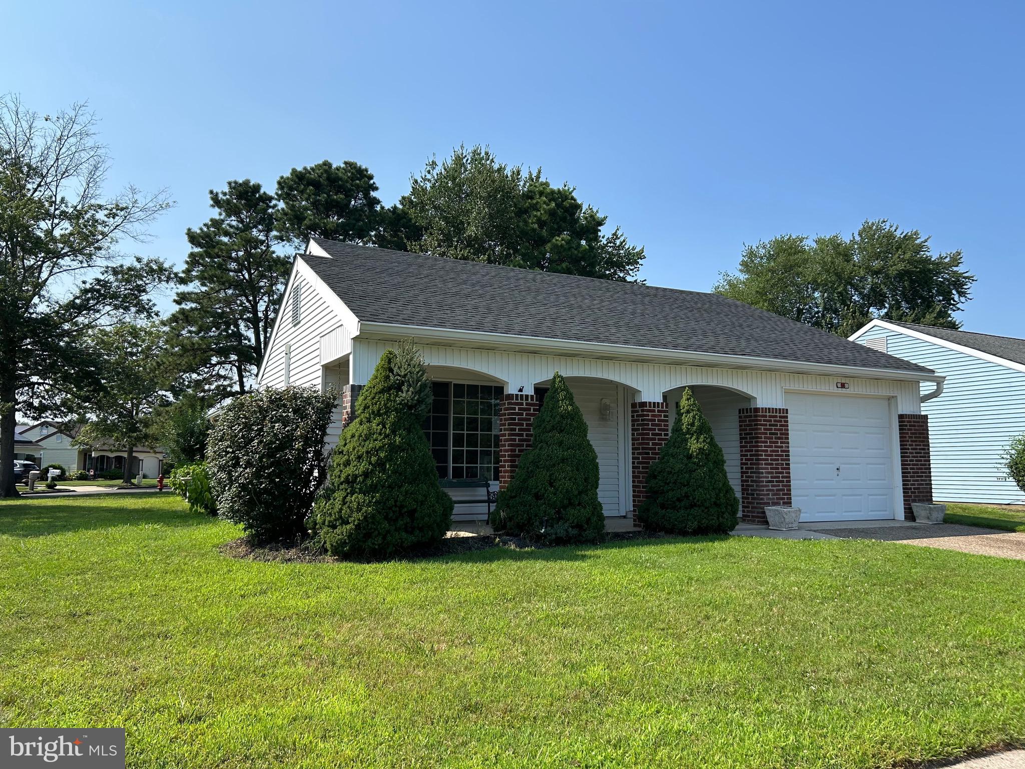 66 WESTMINSTER DRIVE S