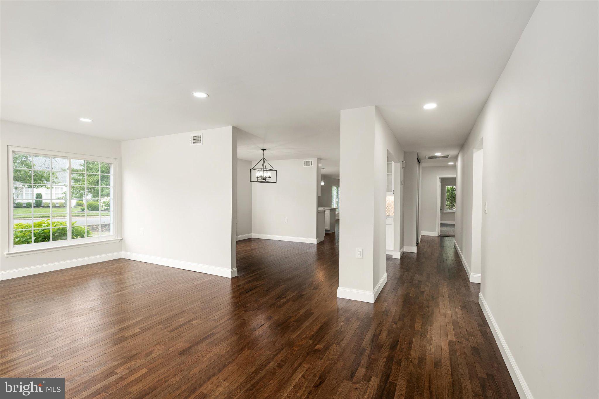 66 WESTMINSTER DRIVE S