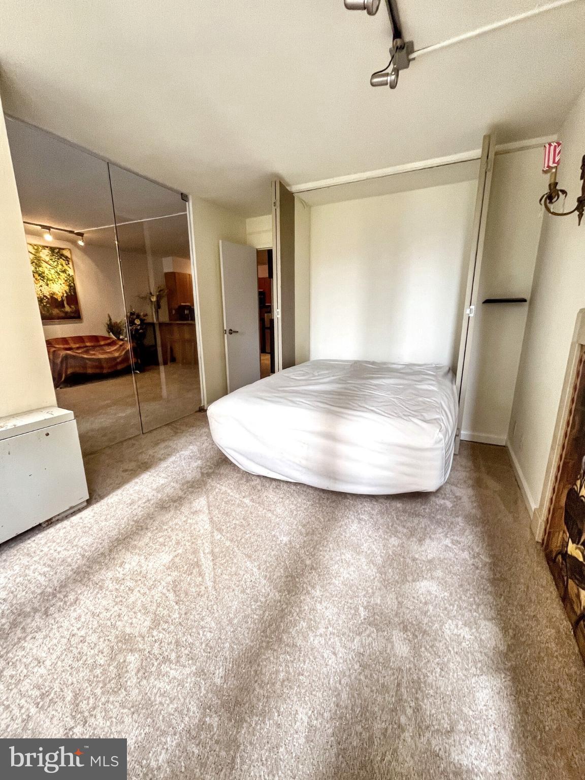 RITTENHOUSE SQUARE - Residential Lease