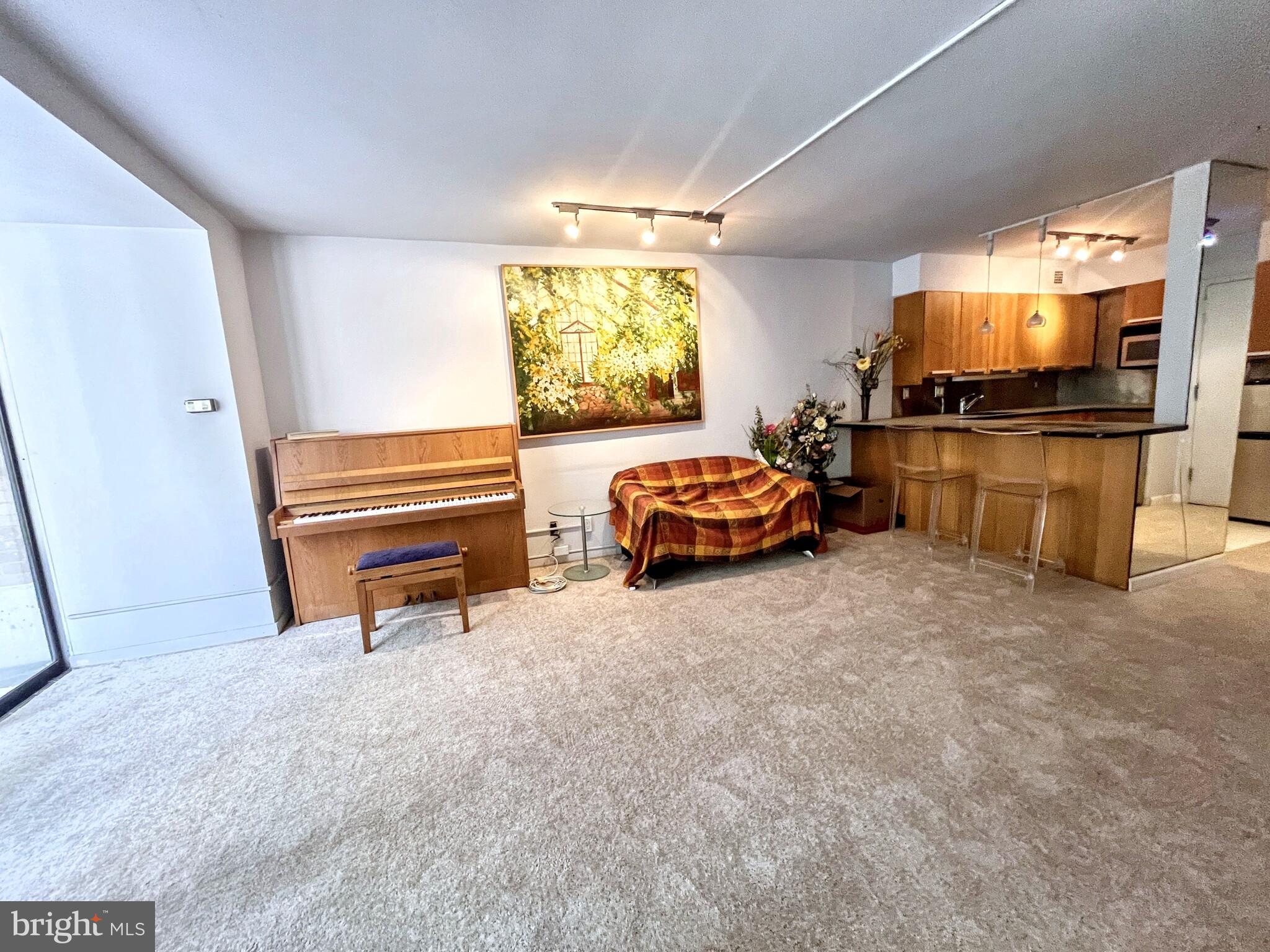 RITTENHOUSE SQUARE - Residential Lease