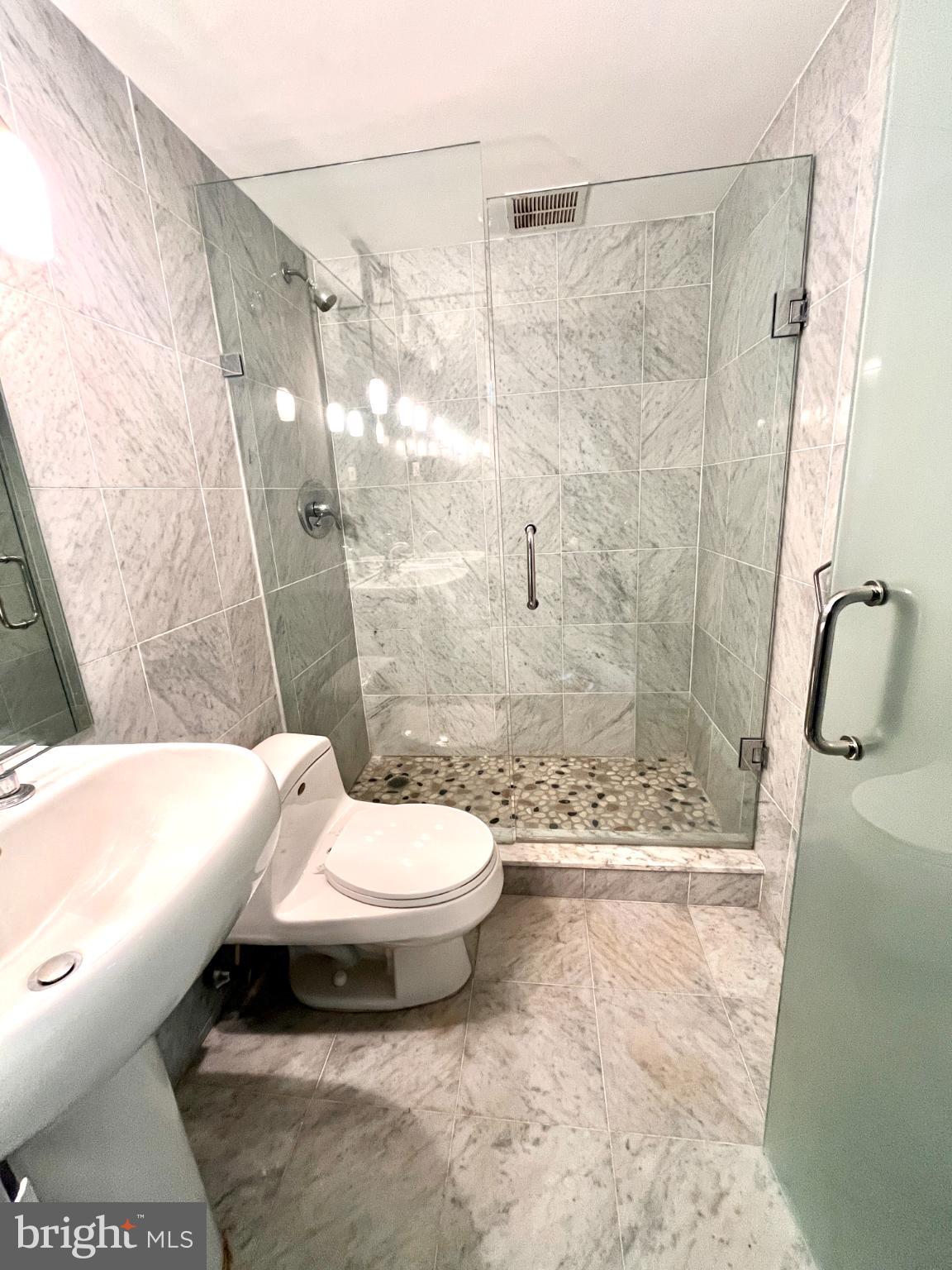 RITTENHOUSE SQUARE - Residential Lease