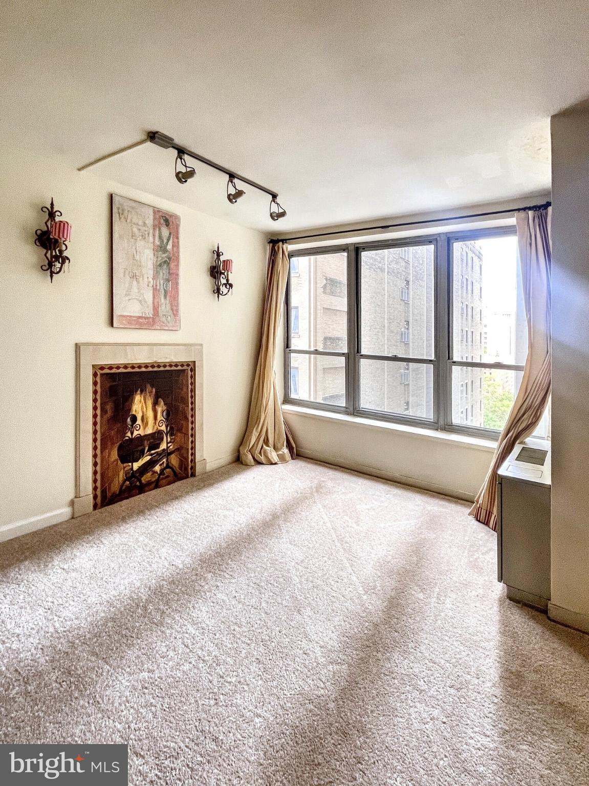 RITTENHOUSE SQUARE - Residential Lease