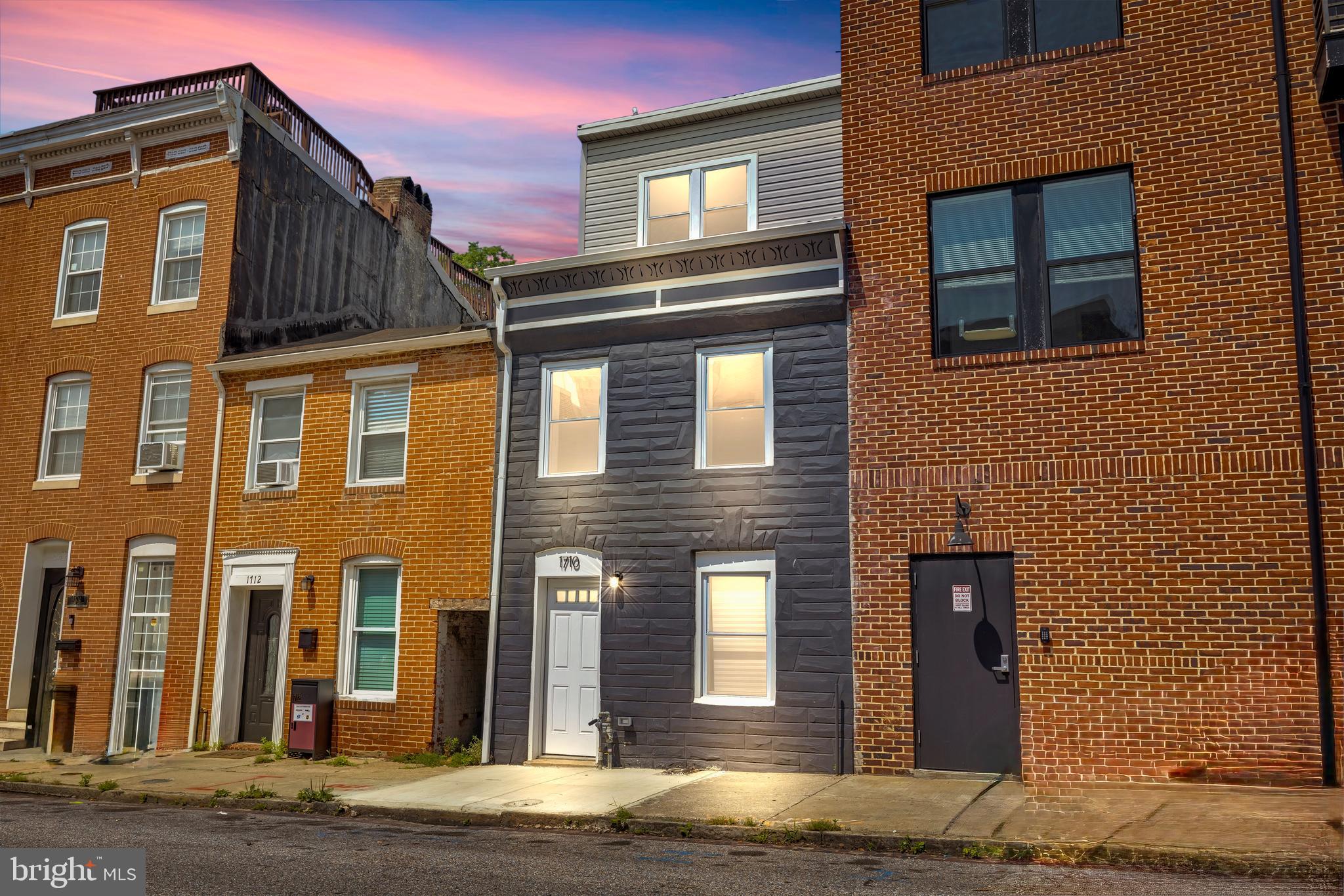 1710 LIGHT STREET