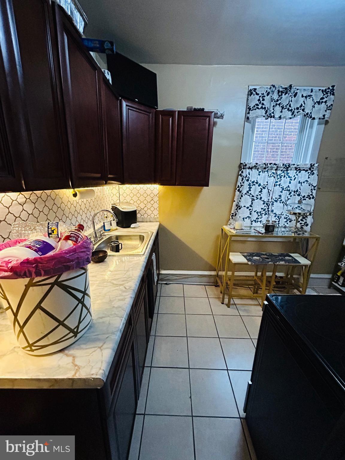 GERMANTOWN - Residential Income