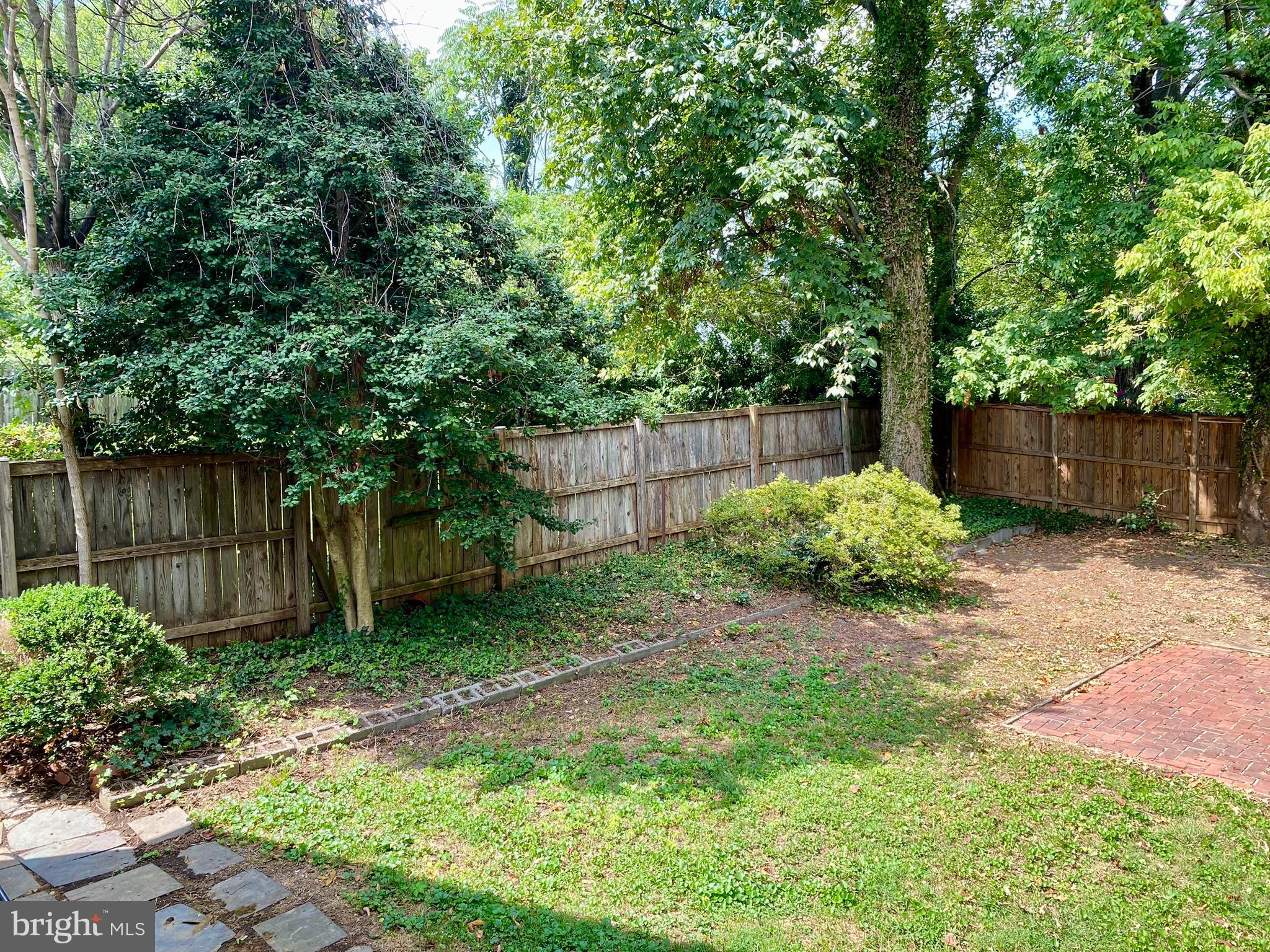 ROSEDALE PARK - Residential Lease