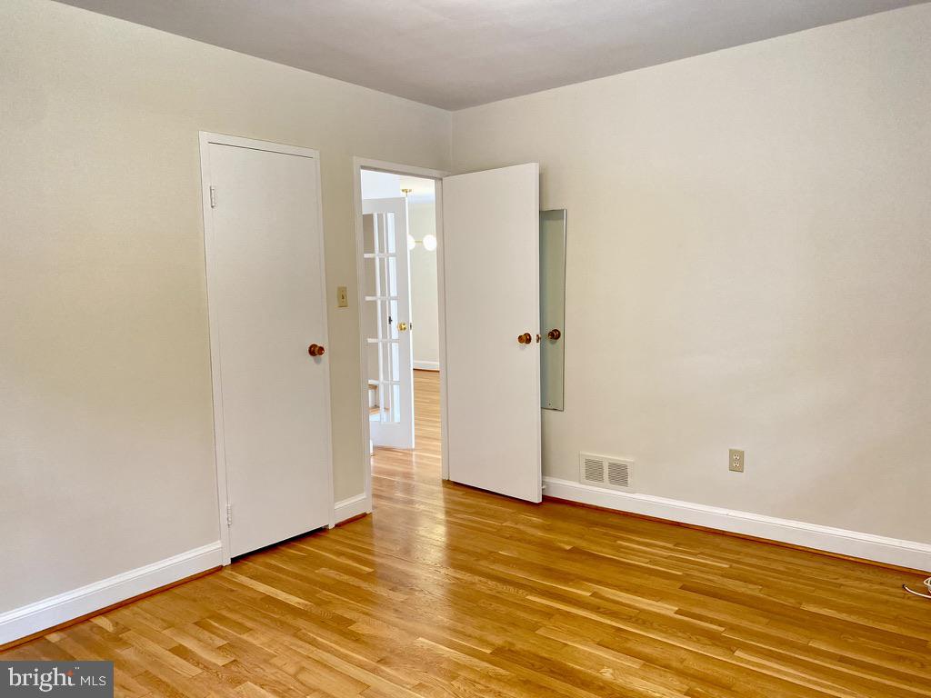 ROSEDALE PARK - Residential Lease