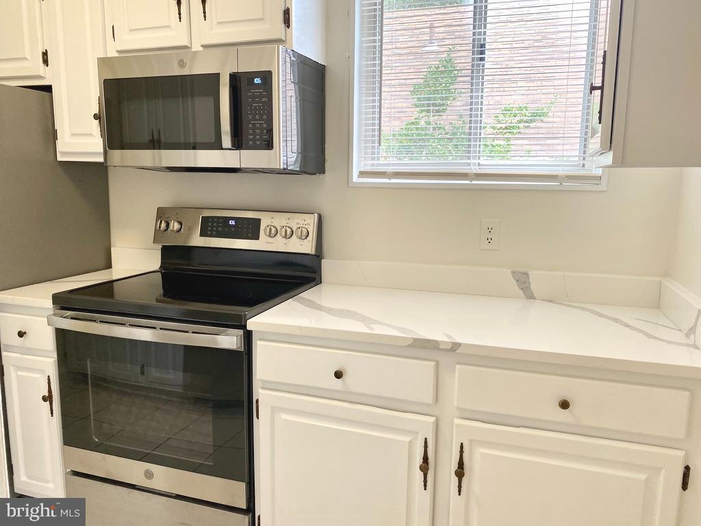 ROSEDALE PARK - Residential Lease