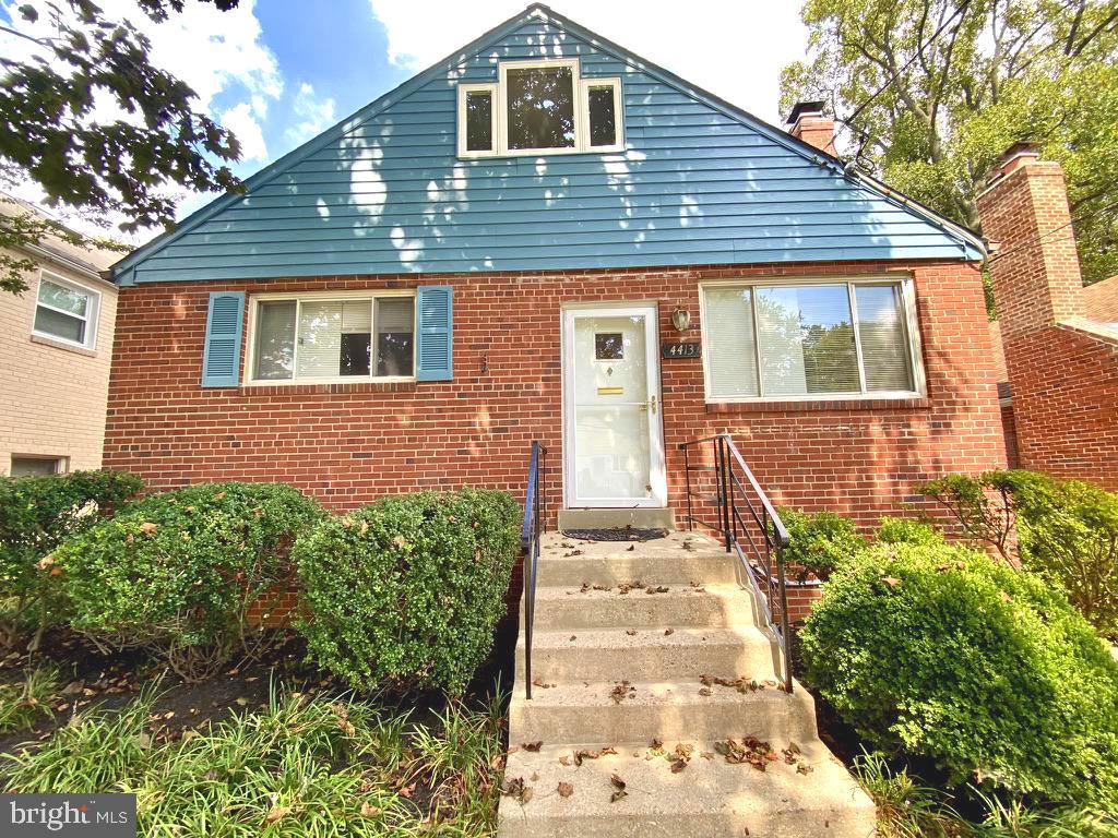 ROSEDALE PARK - Residential Lease