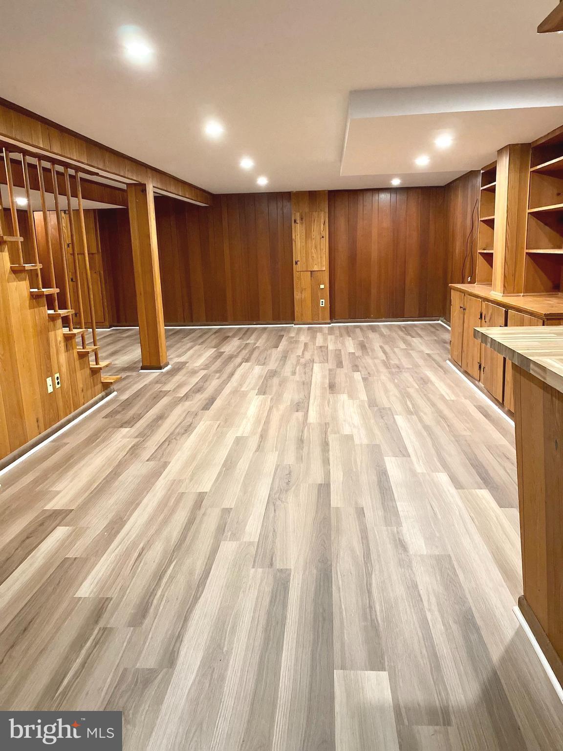 ROSEDALE PARK - Residential Lease