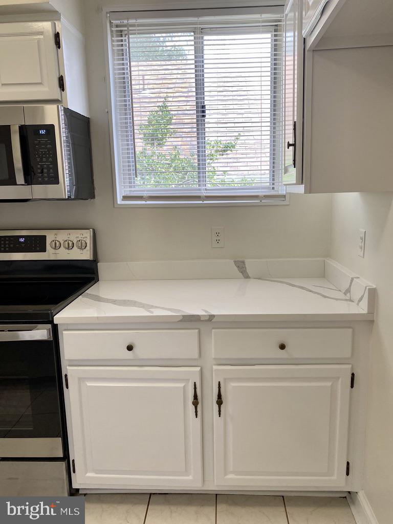 ROSEDALE PARK - Residential Lease