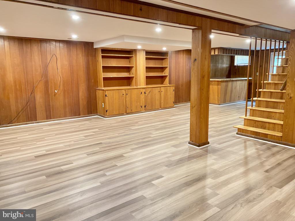 ROSEDALE PARK - Residential Lease