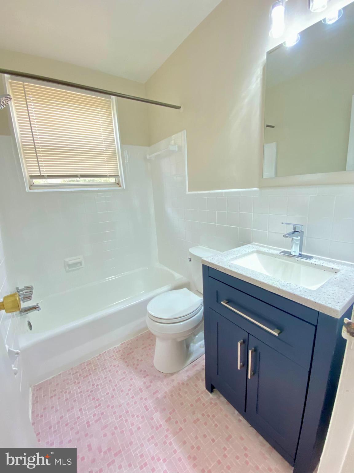 ROSEDALE PARK - Residential Lease