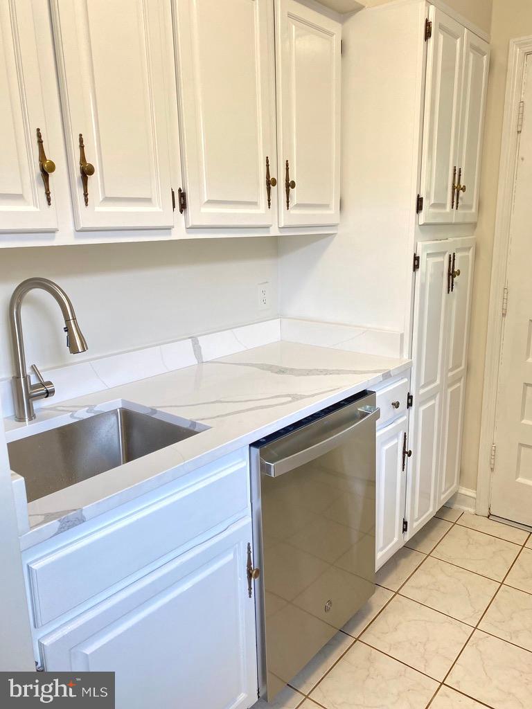 ROSEDALE PARK - Residential Lease