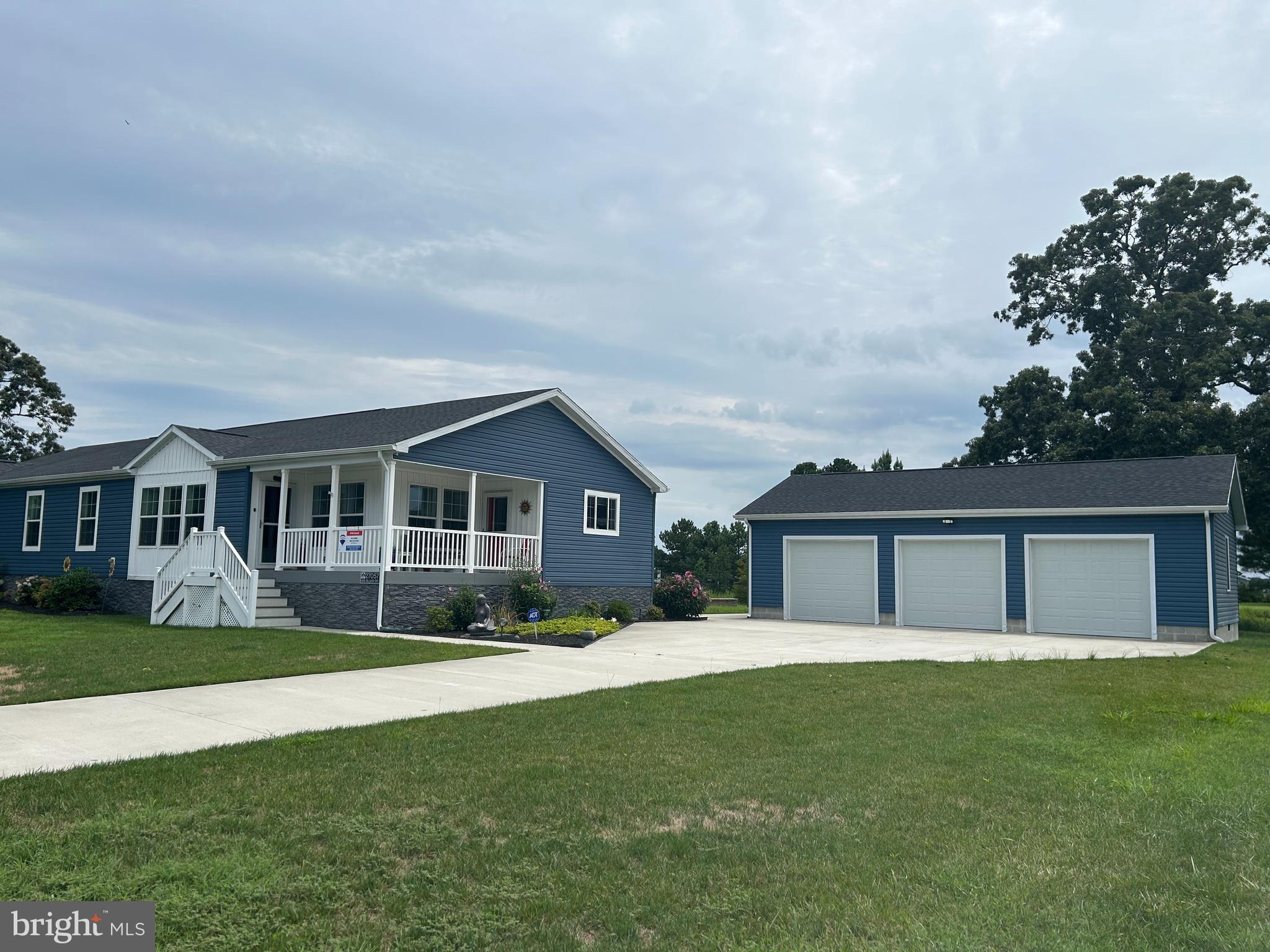 27057 ISLAND DRIVE LANE 27057
