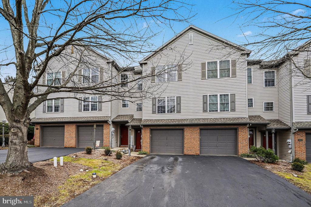 Photo of 129 Pentail Drive, LANCASTER, PA 17601 (MLS # PALA2081560)