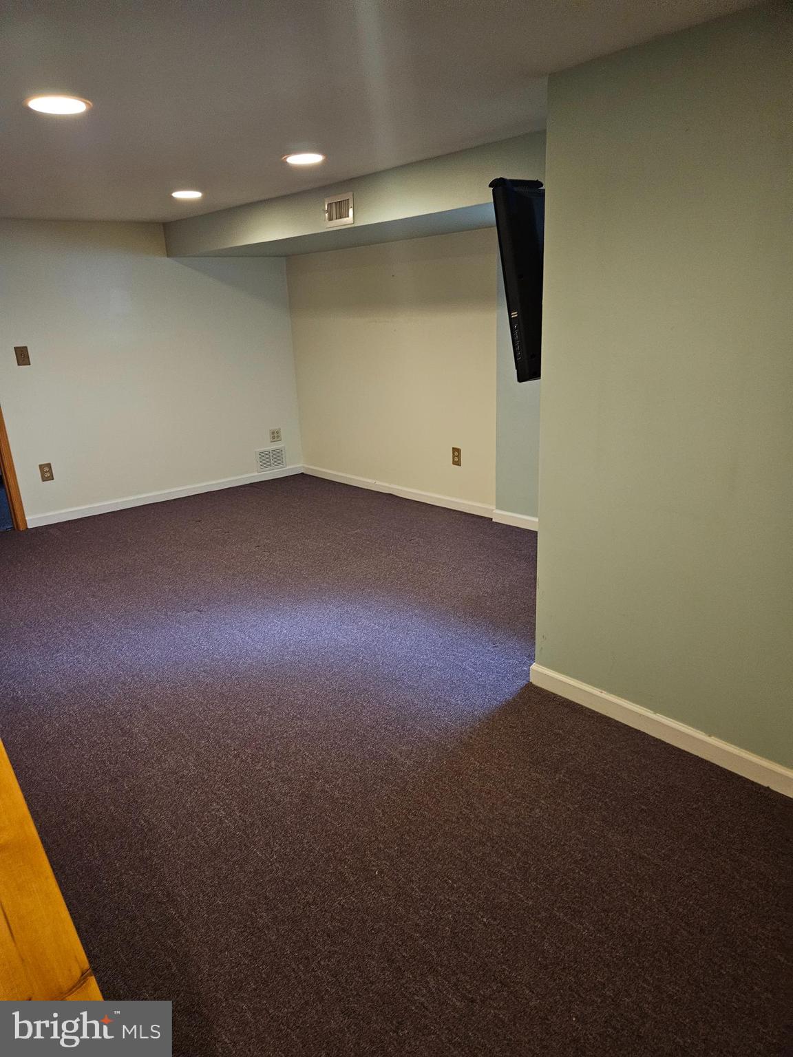 NORTH POINT VILLAGE - Residential