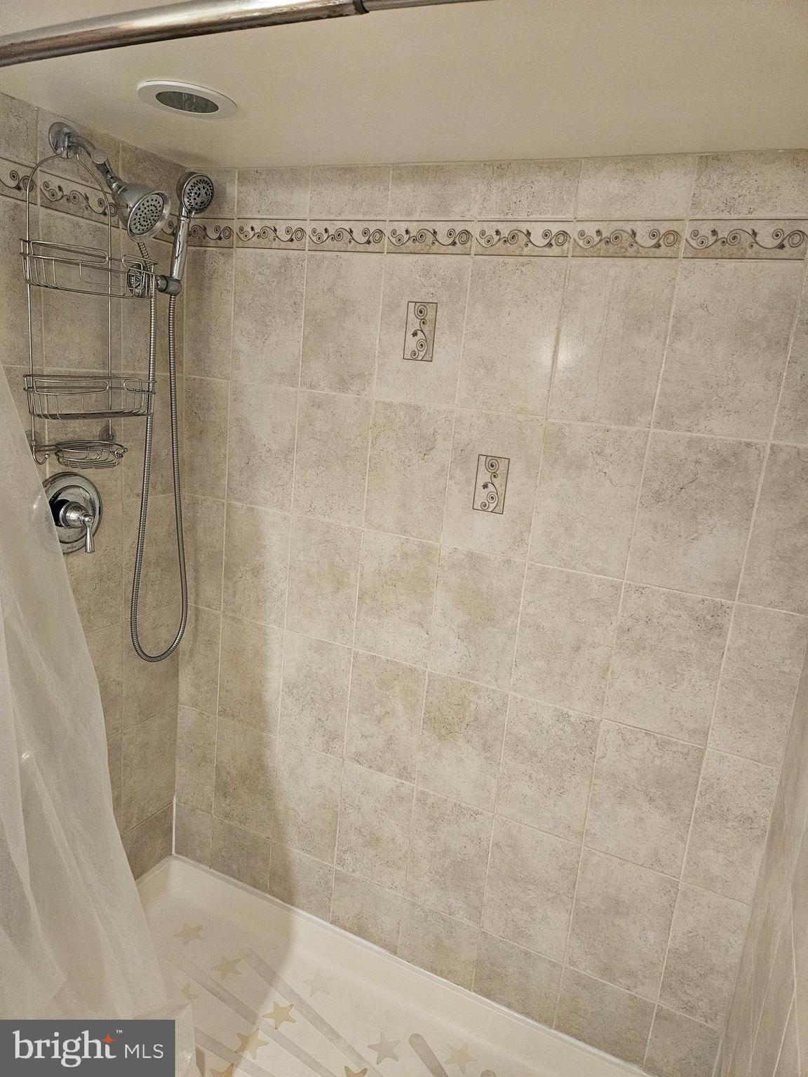 NORTH POINT VILLAGE - Residential