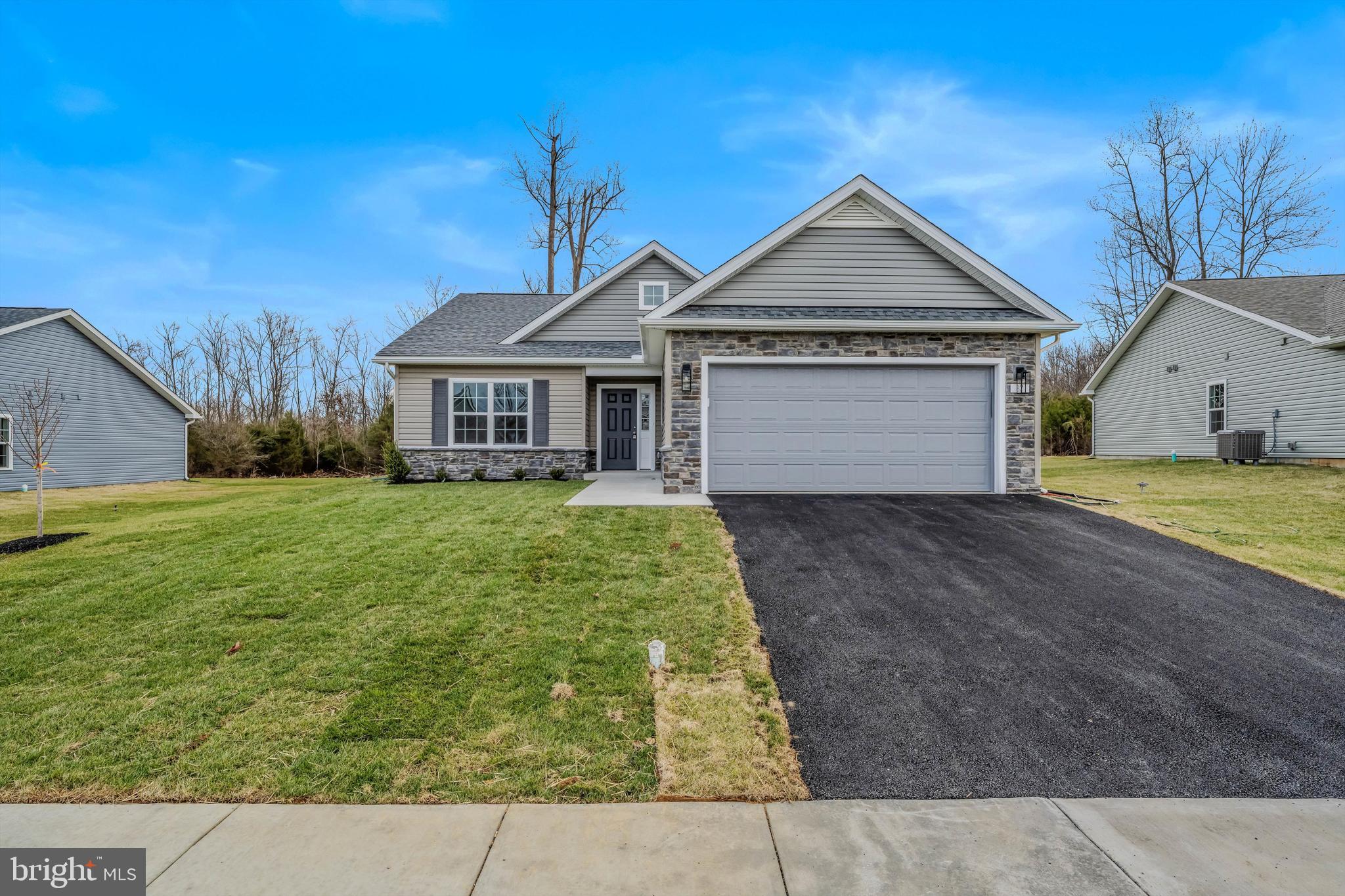 THE LAKES AT MARTINSBURG - Residential