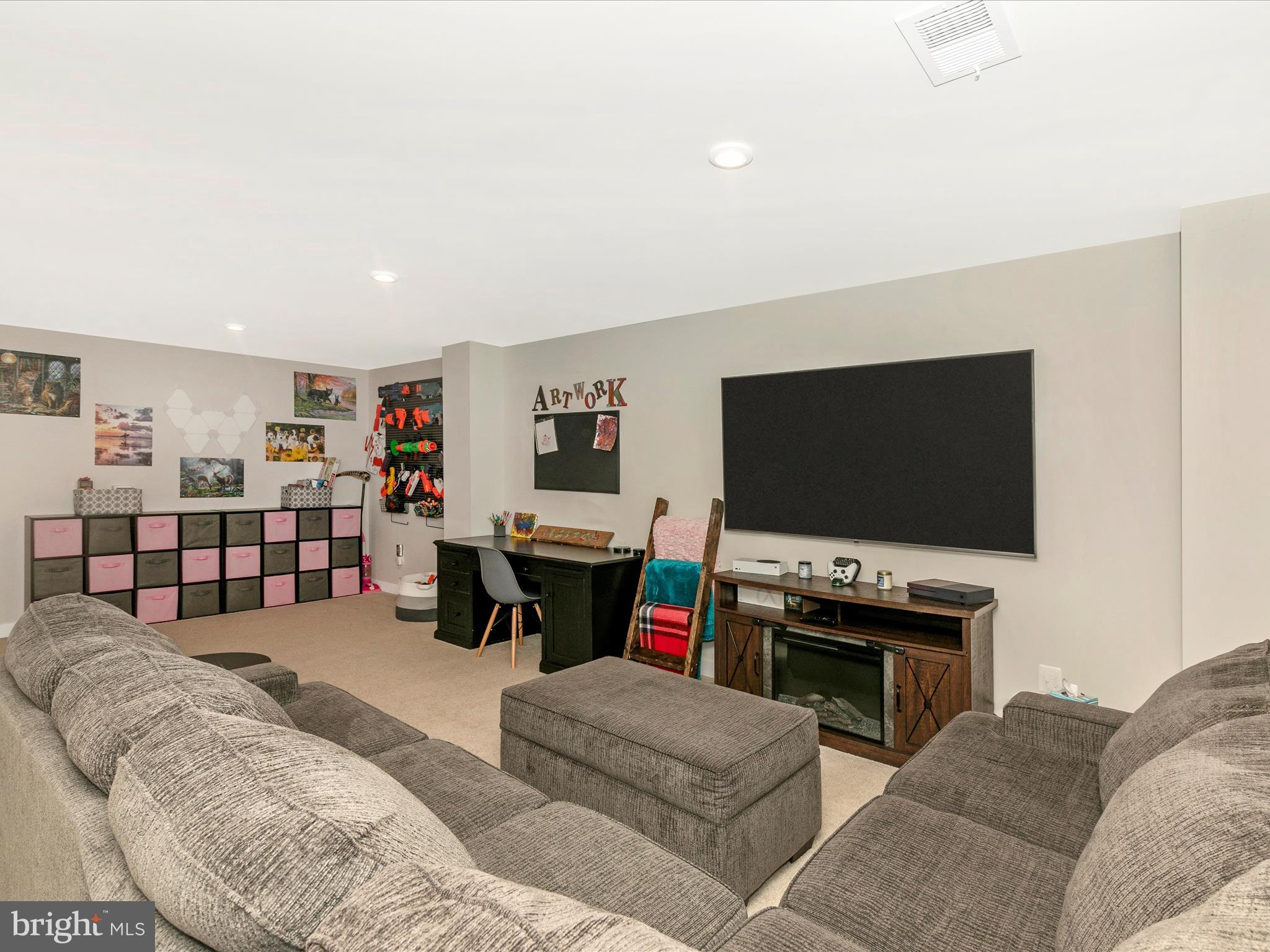 POTOMAC STATION - Residential