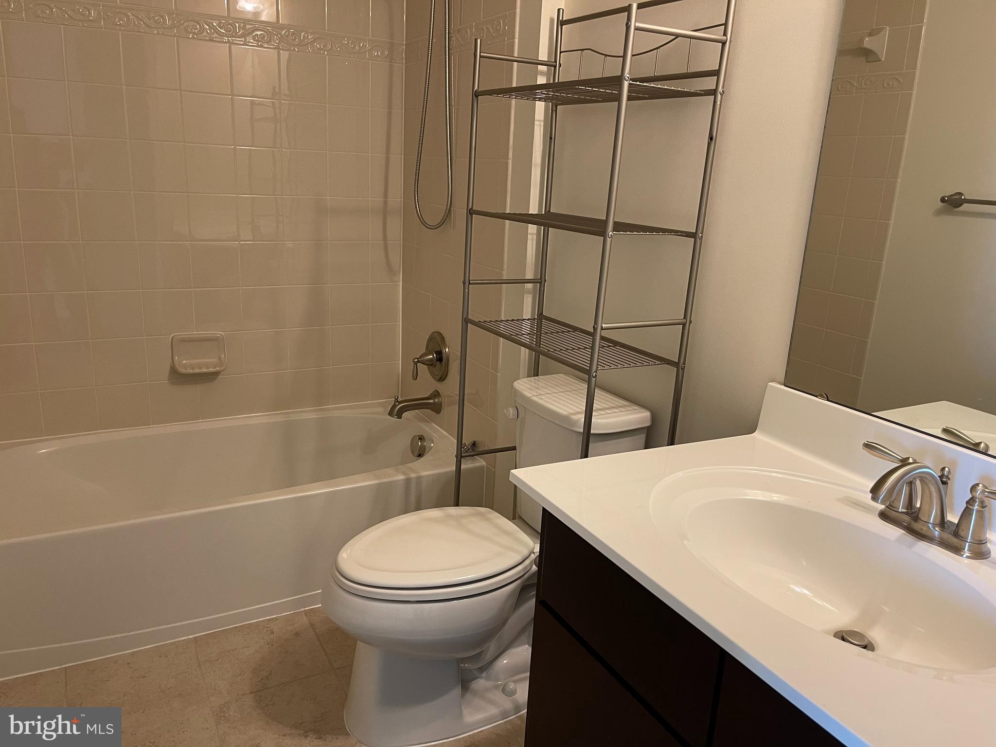 WATERFORD HILLS - Residential Lease