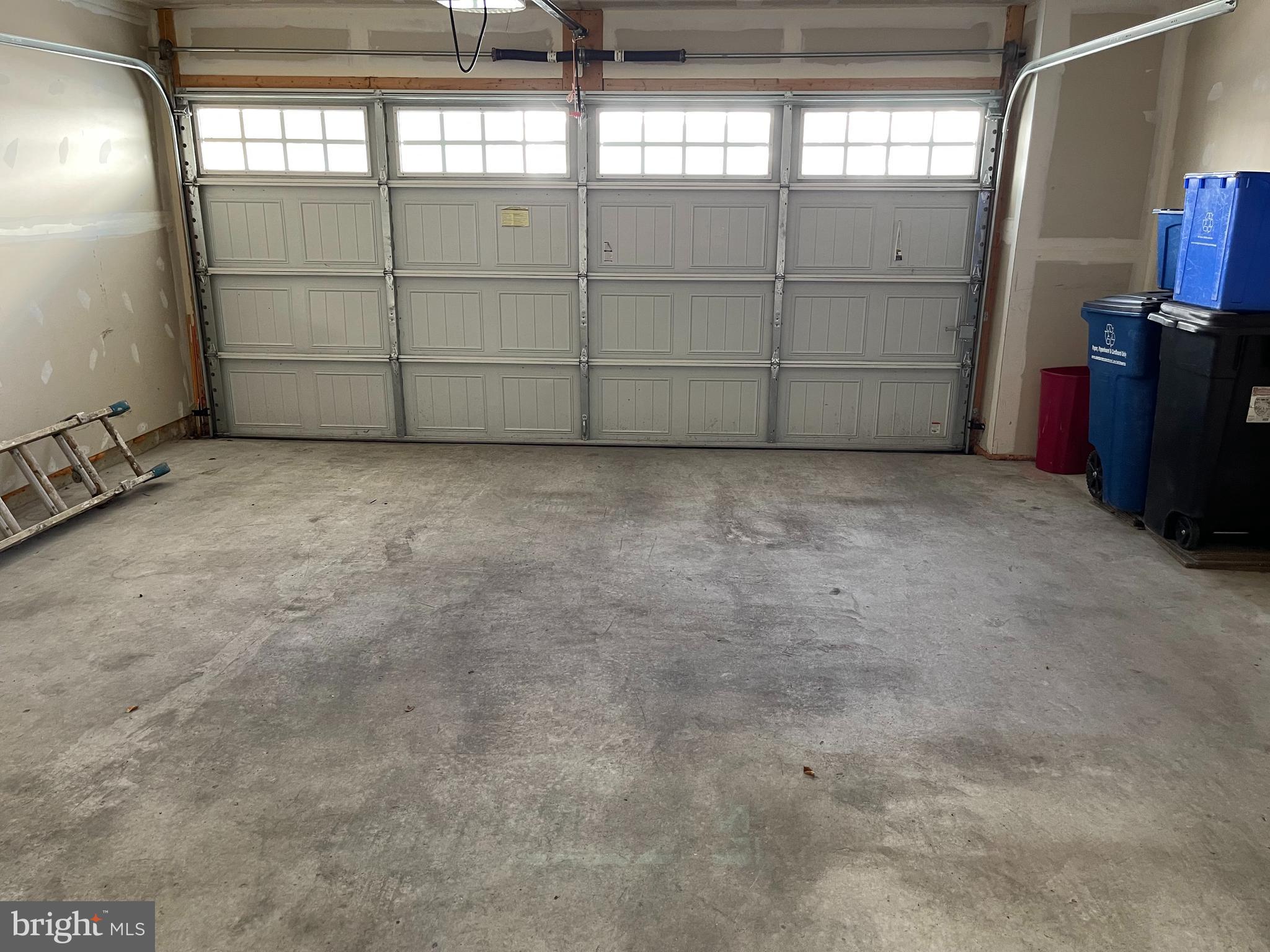 WATERFORD HILLS - Residential Lease