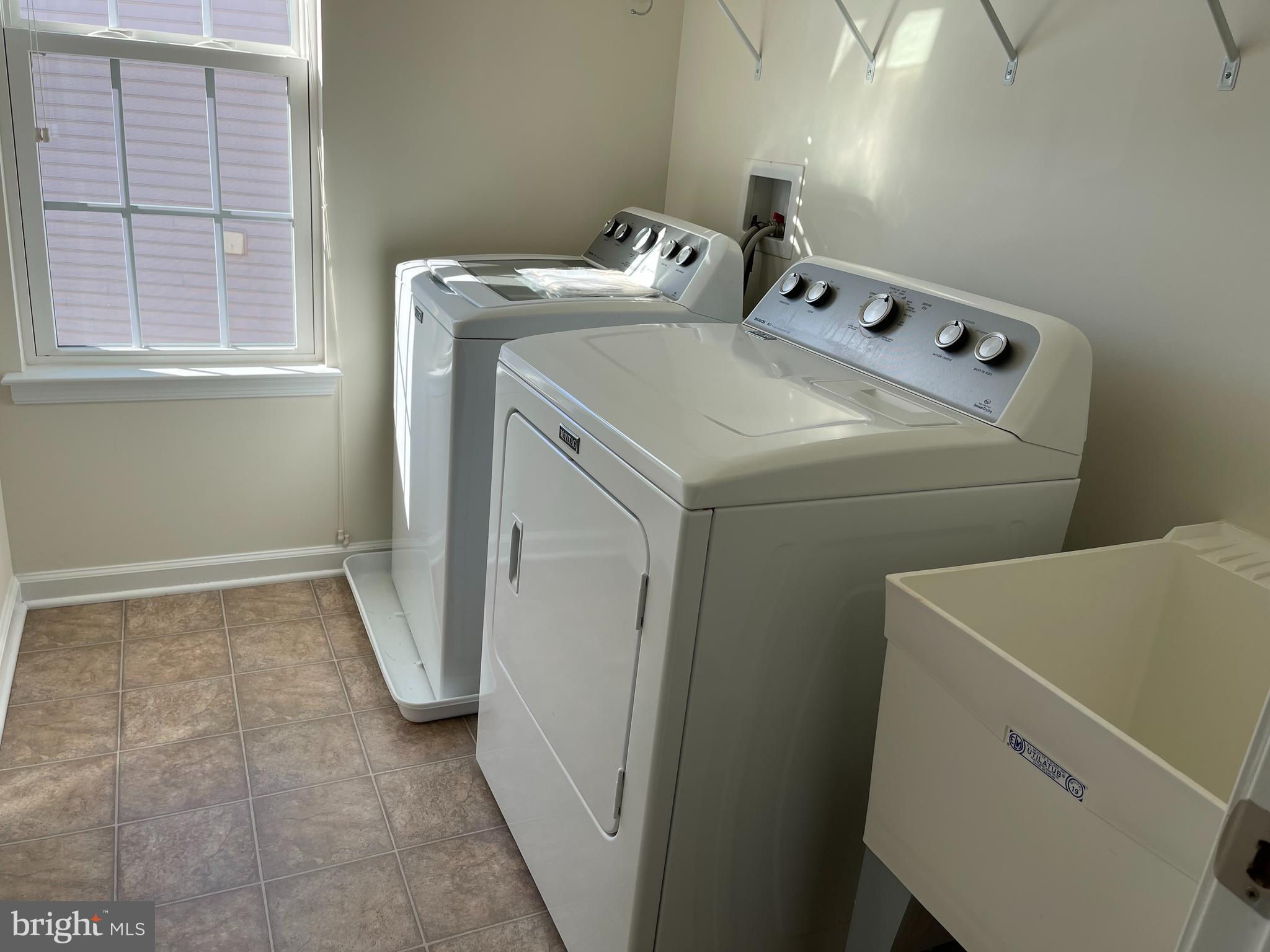 WATERFORD HILLS - Residential Lease