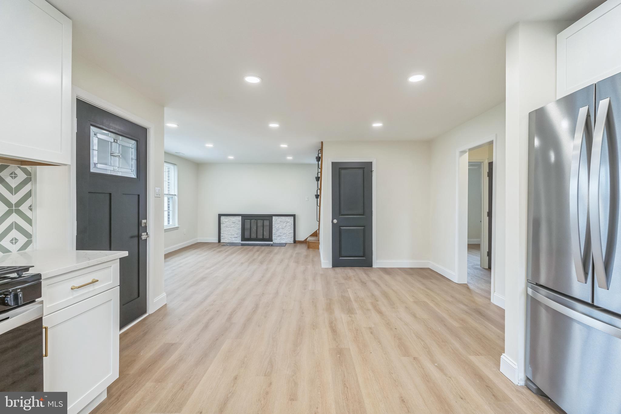 FOX CHASE - Residential