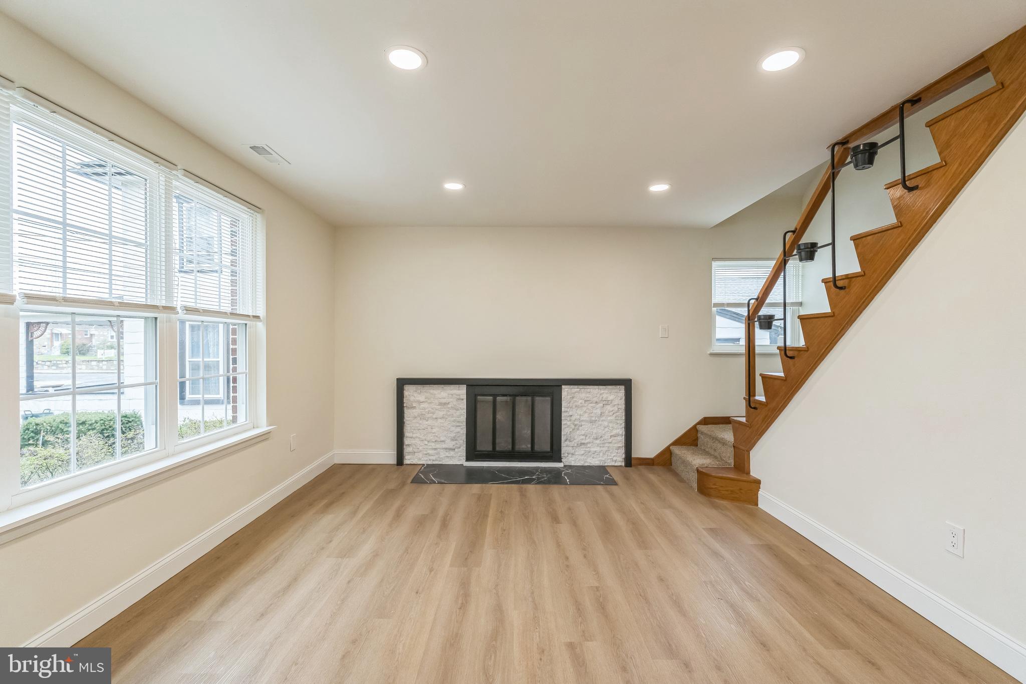 FOX CHASE - Residential