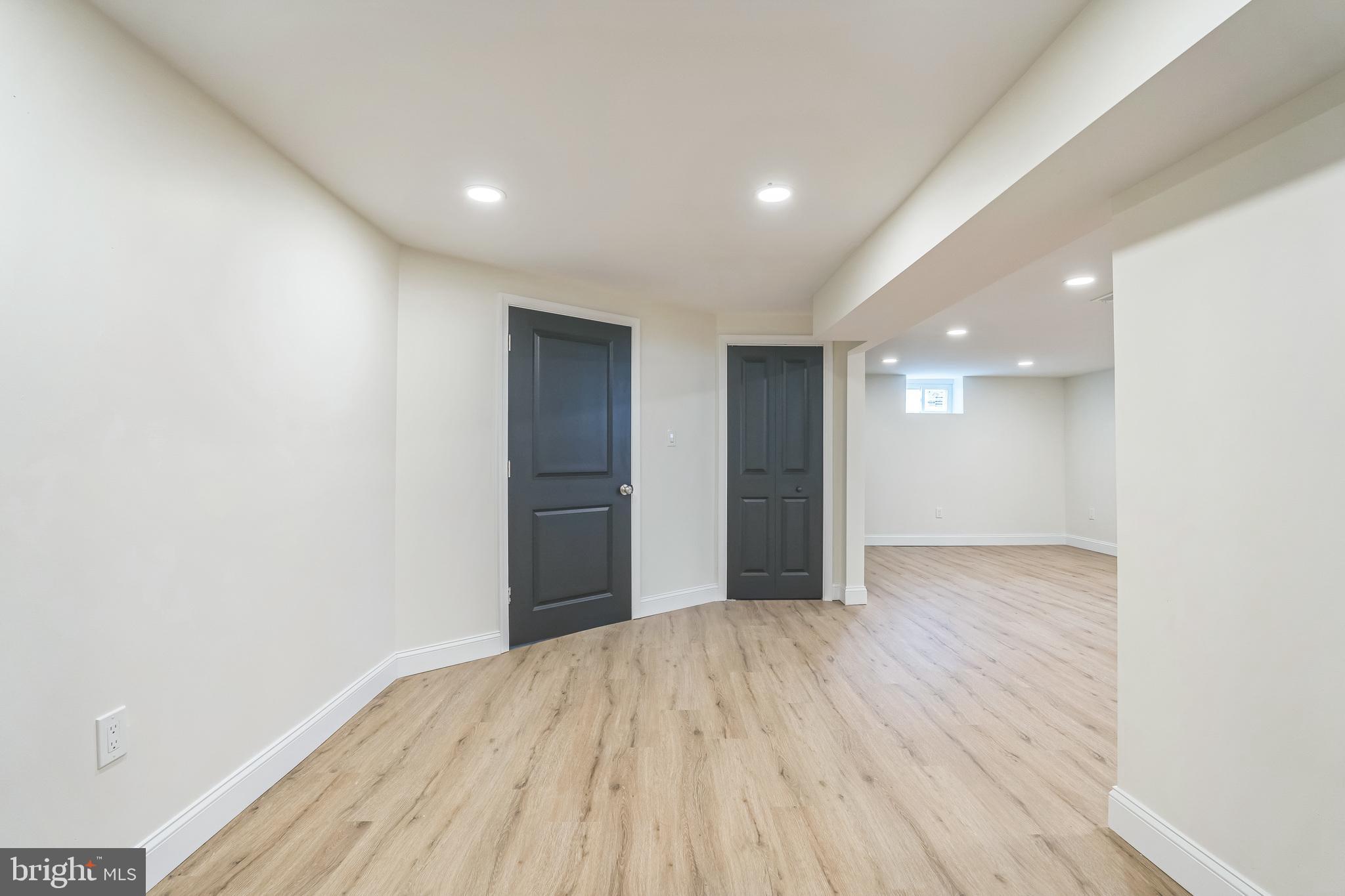 FOX CHASE - Residential