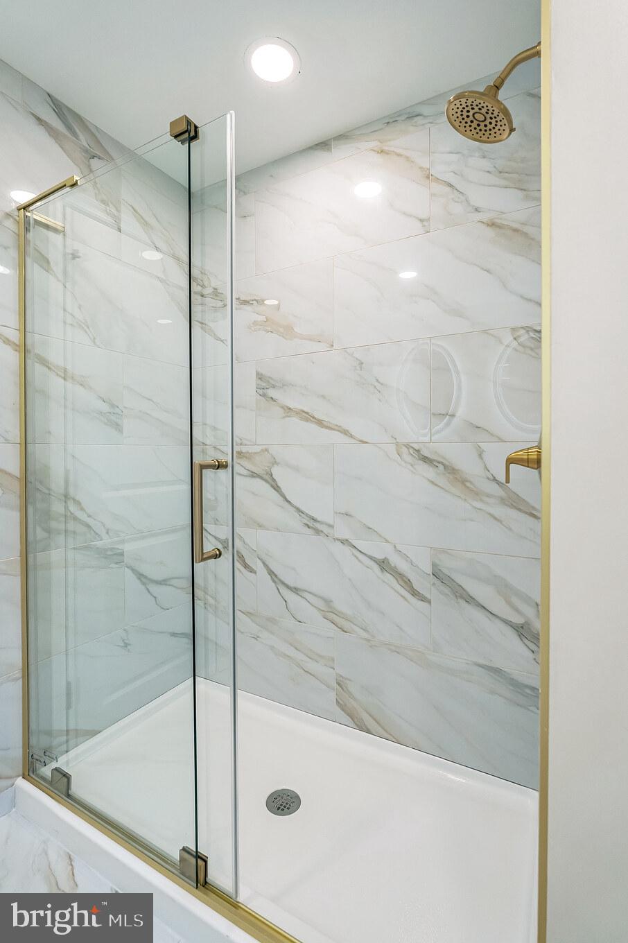 FOX CHASE - Residential