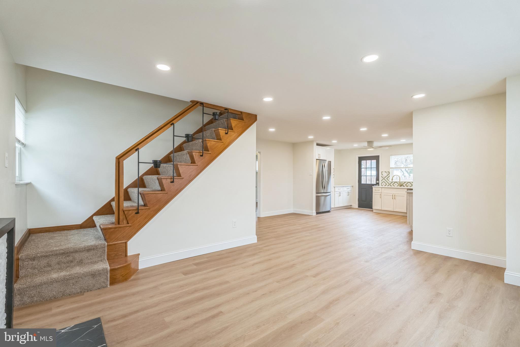 FOX CHASE - Residential