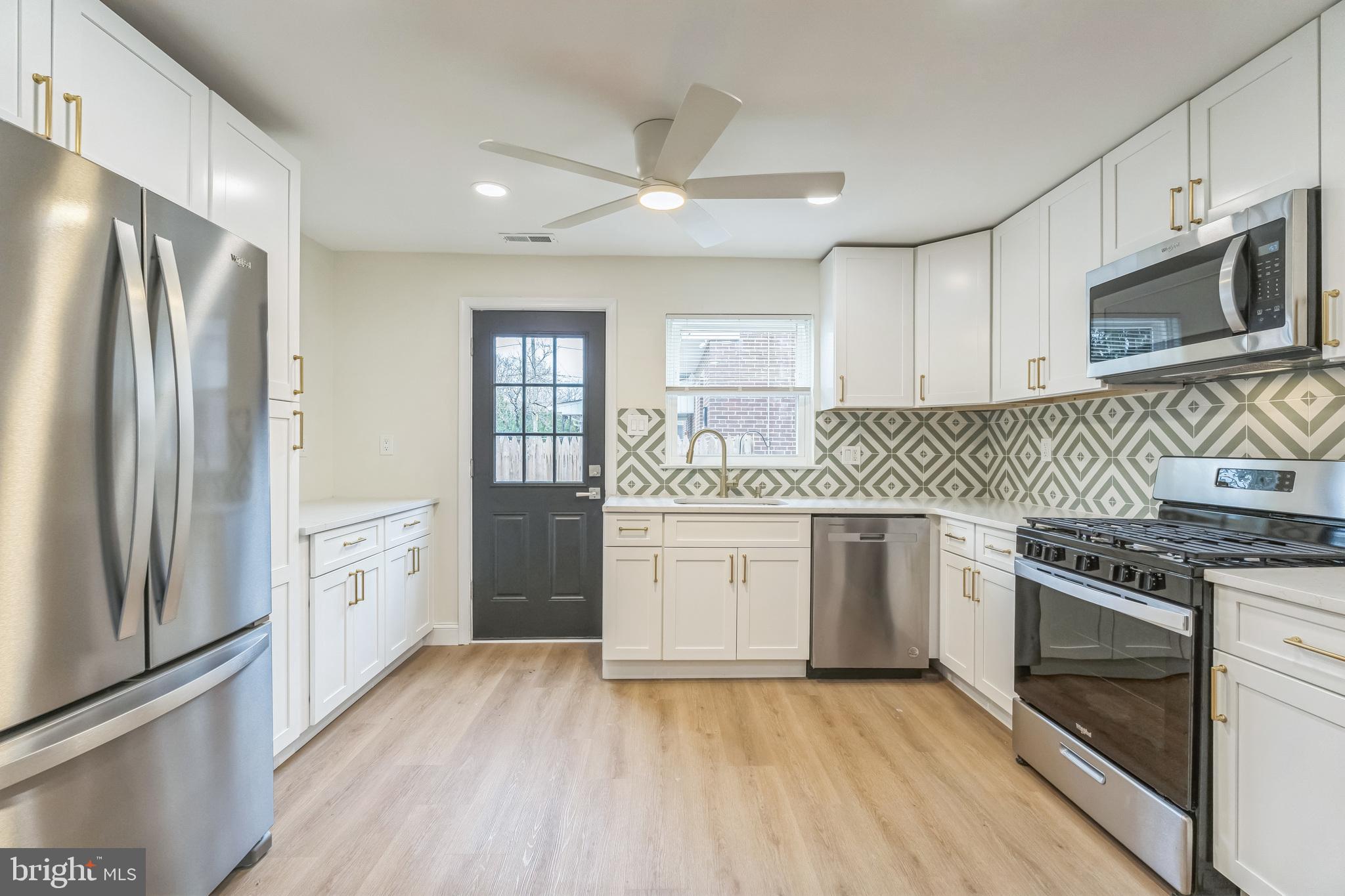 FOX CHASE - Residential